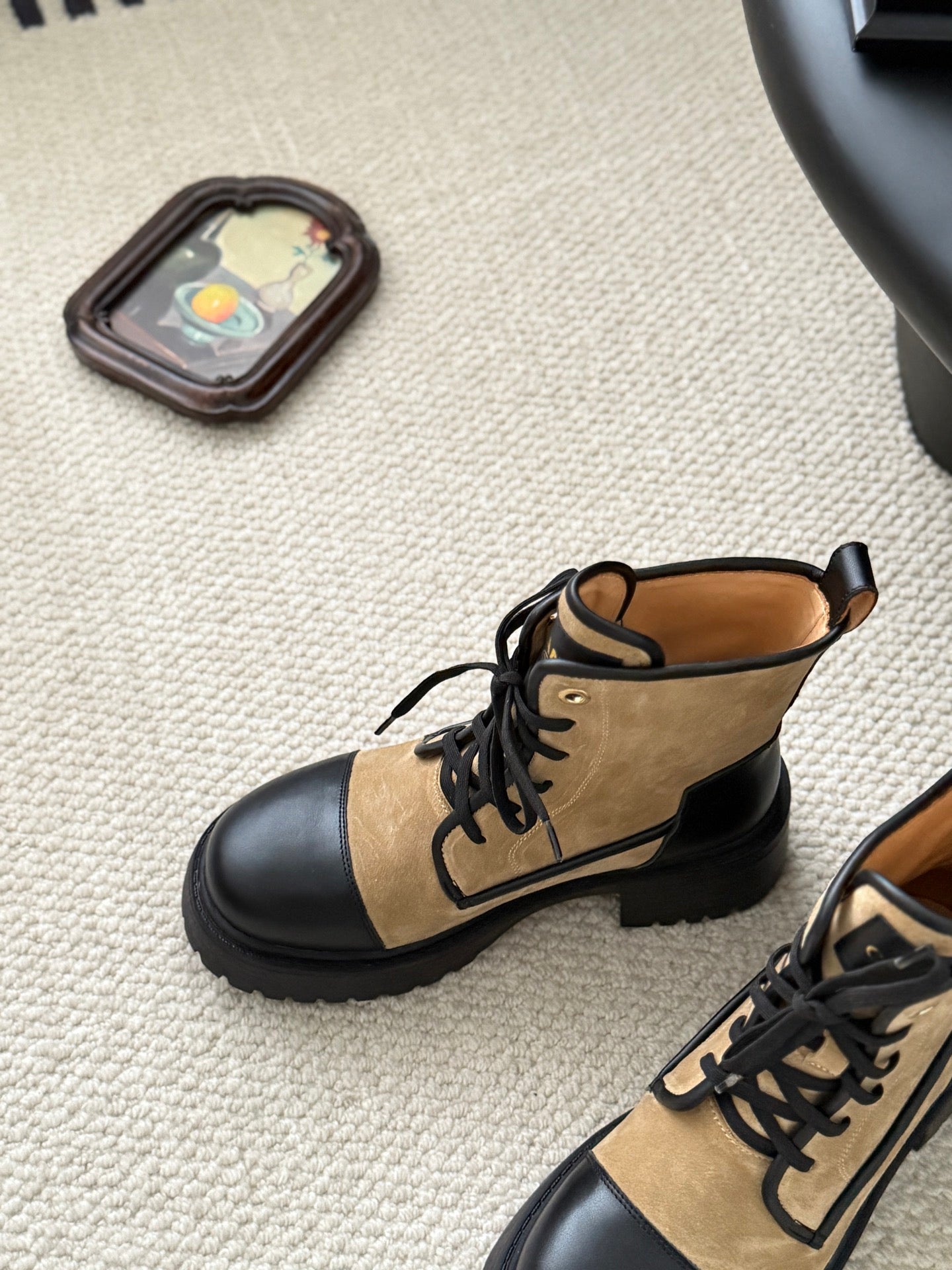 CC 25 ankle boots beige black suede sheepskin 458765