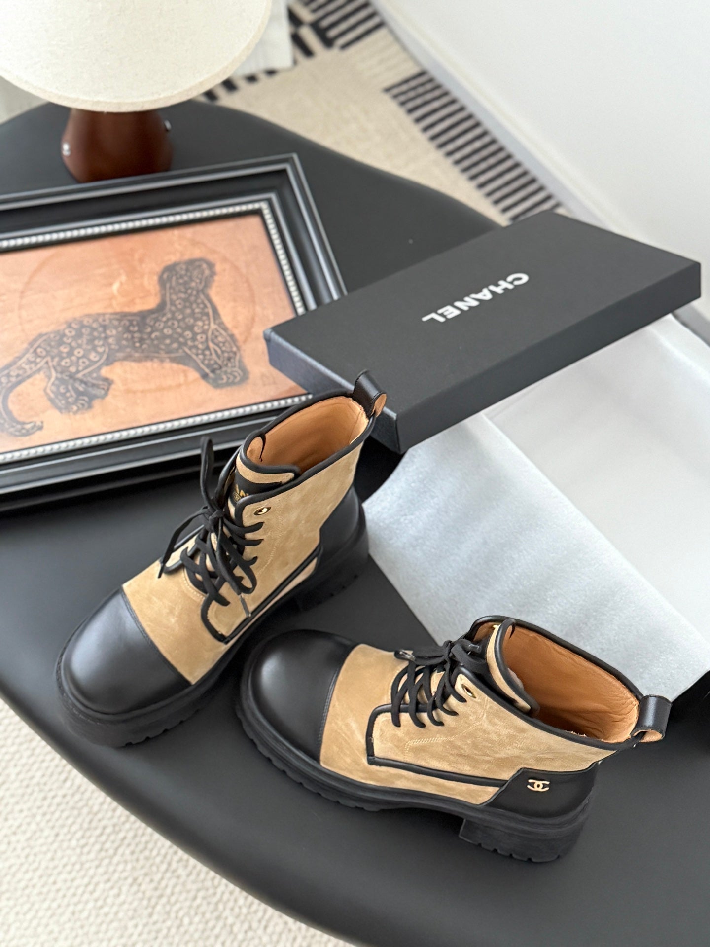 CC 25 ankle boots beige black suede sheepskin 458765