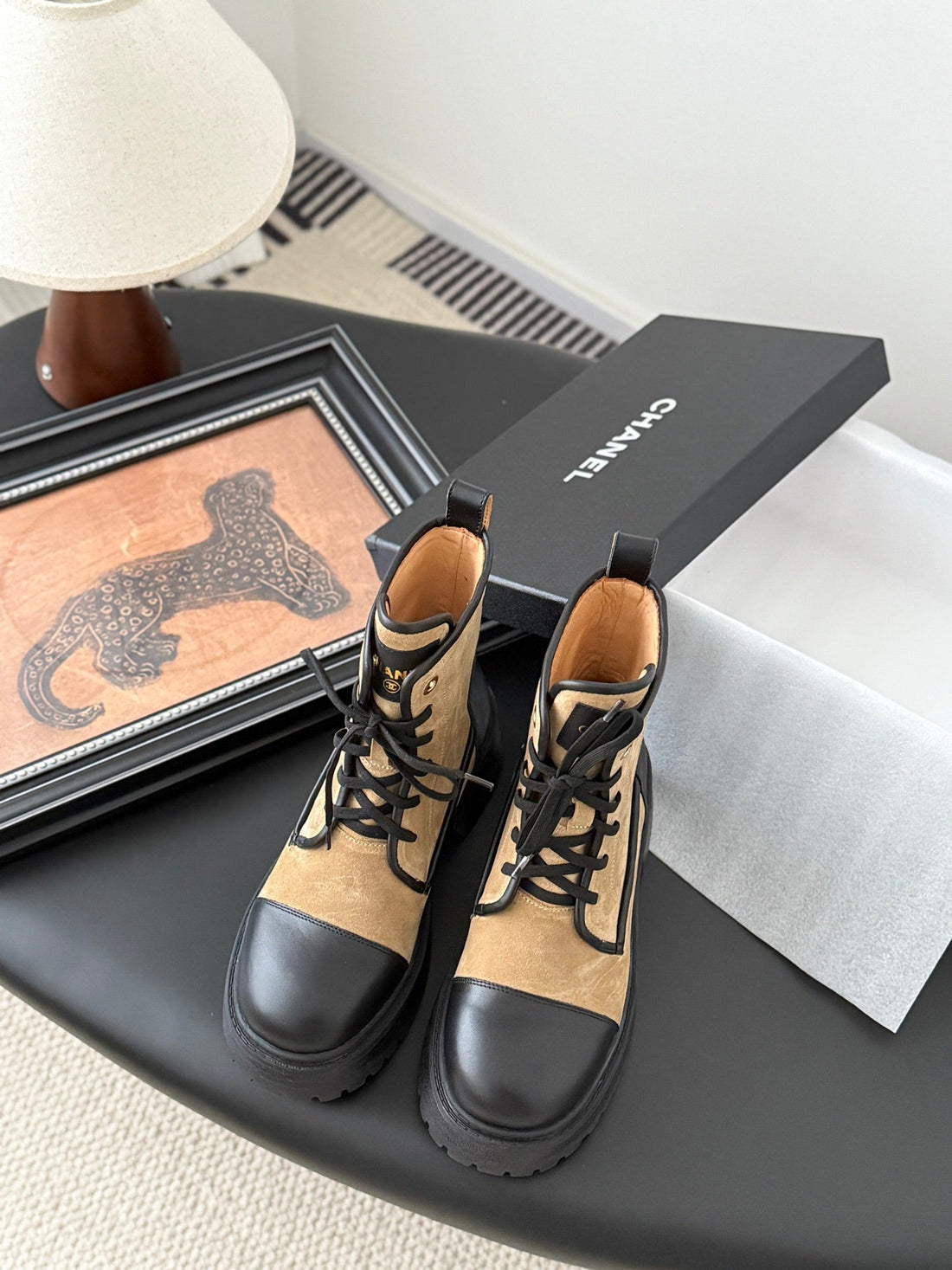 CC 25 ankle boots beige black suede sheepskin 458765