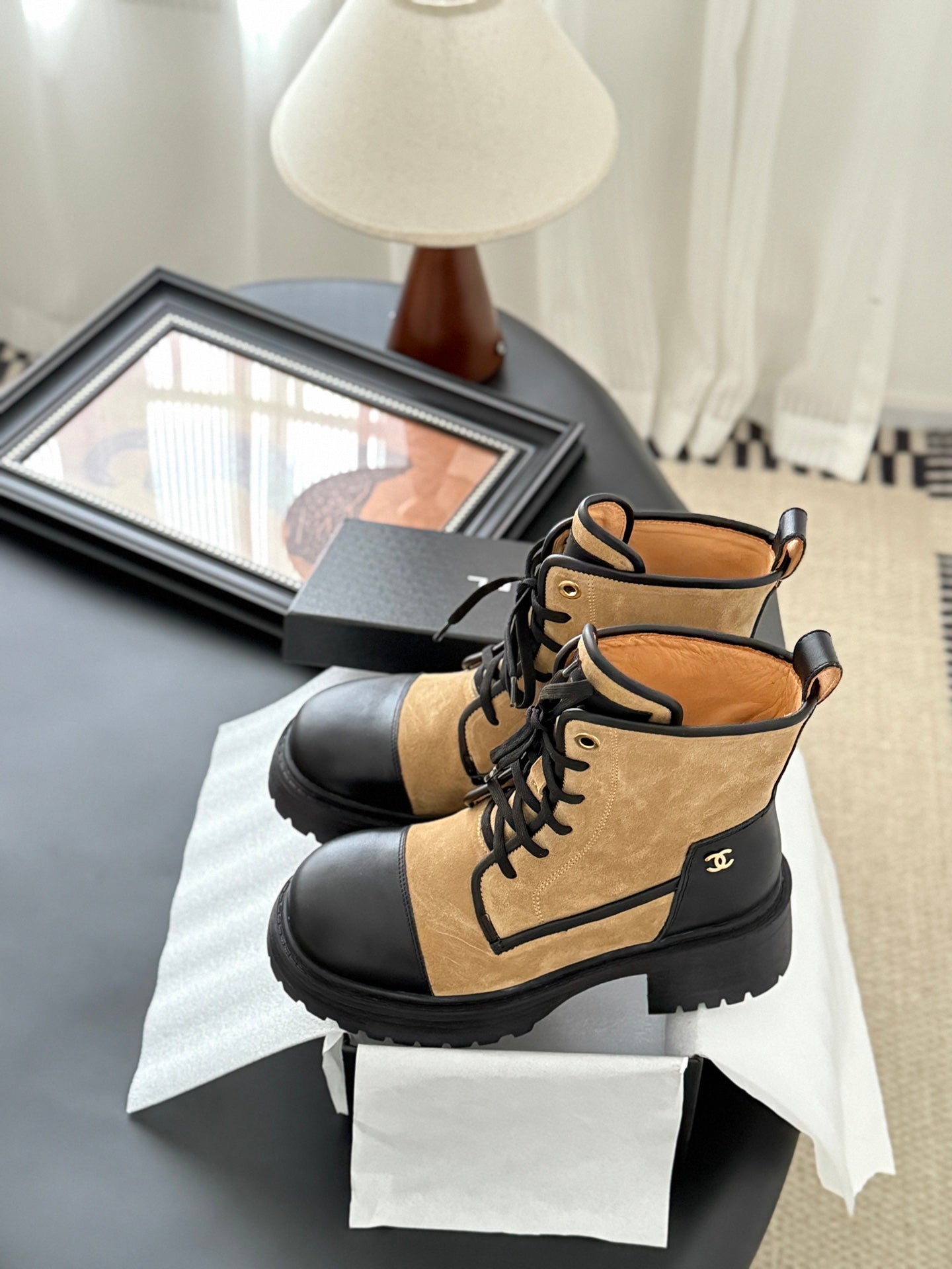 CC 25 ankle boots beige black suede sheepskin 458765