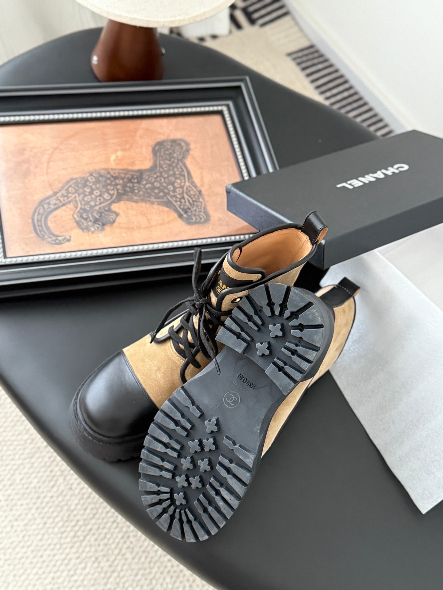 CC 25 ankle boots beige black suede sheepskin 458765