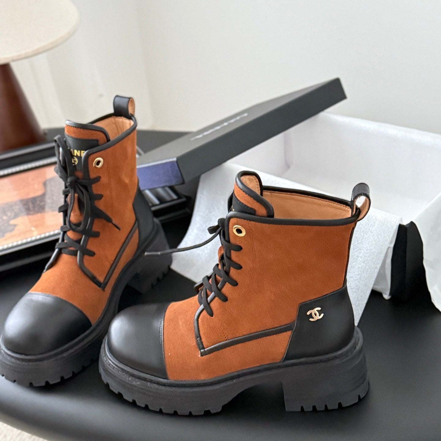 CC 25 ankle boots burnt orange black suede sheepskin 458766