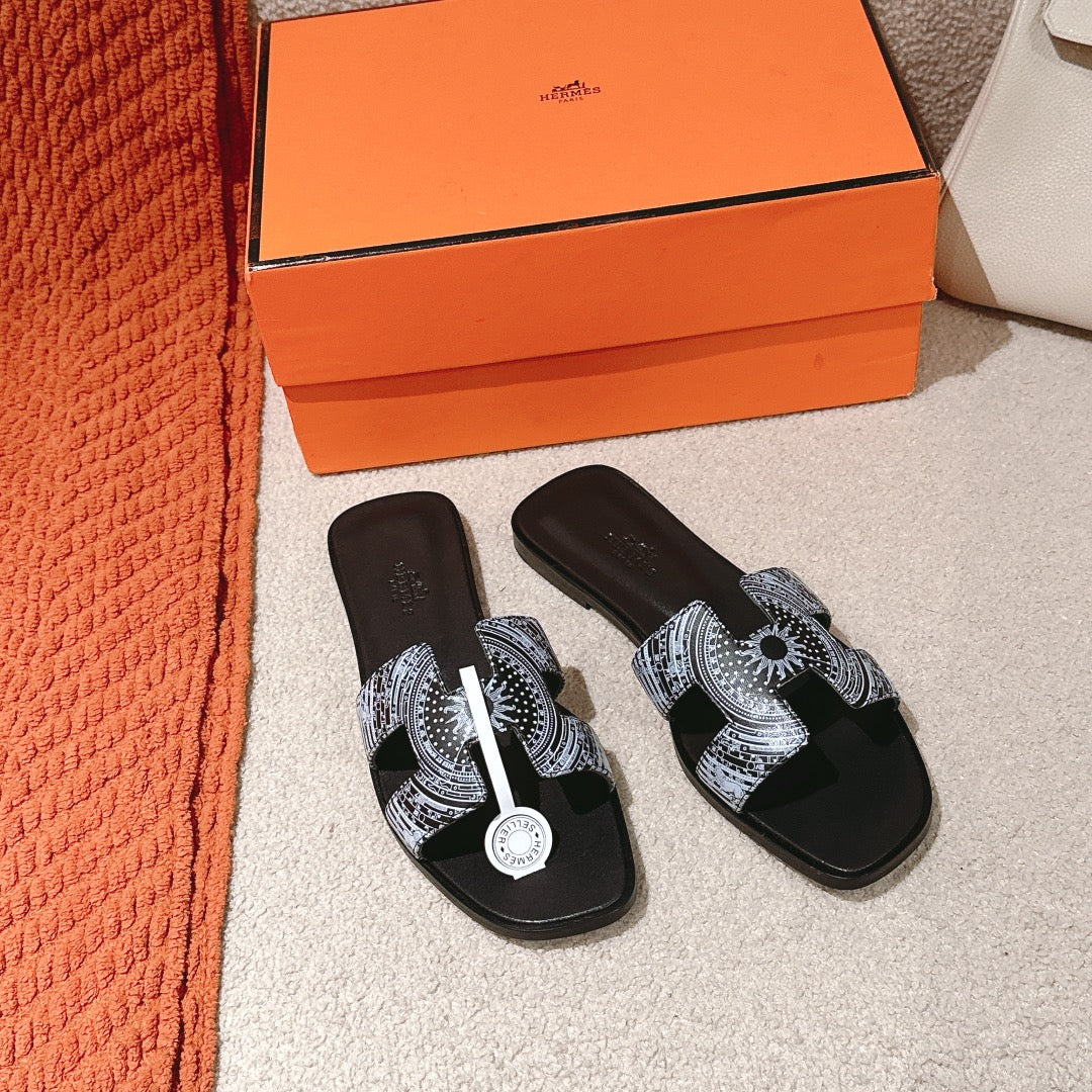 HM 3D Oran Sandals Black Calfskin 243961