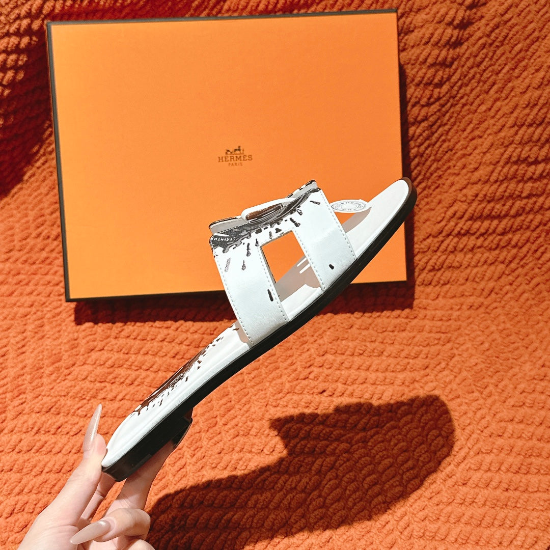 HM 3D Oran Sandals White Black Calfskin 243963