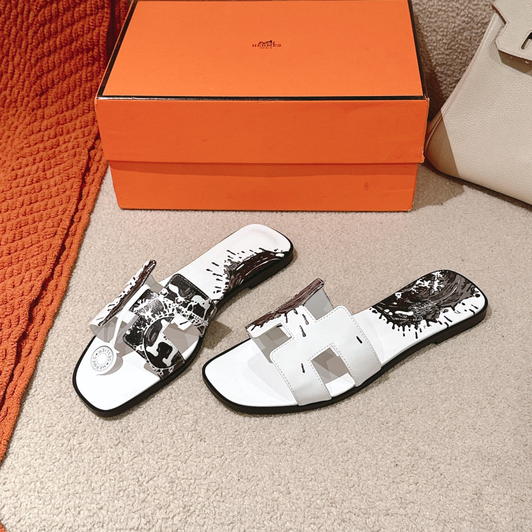 HM 3D Oran Sandals White Black Calfskin 243963