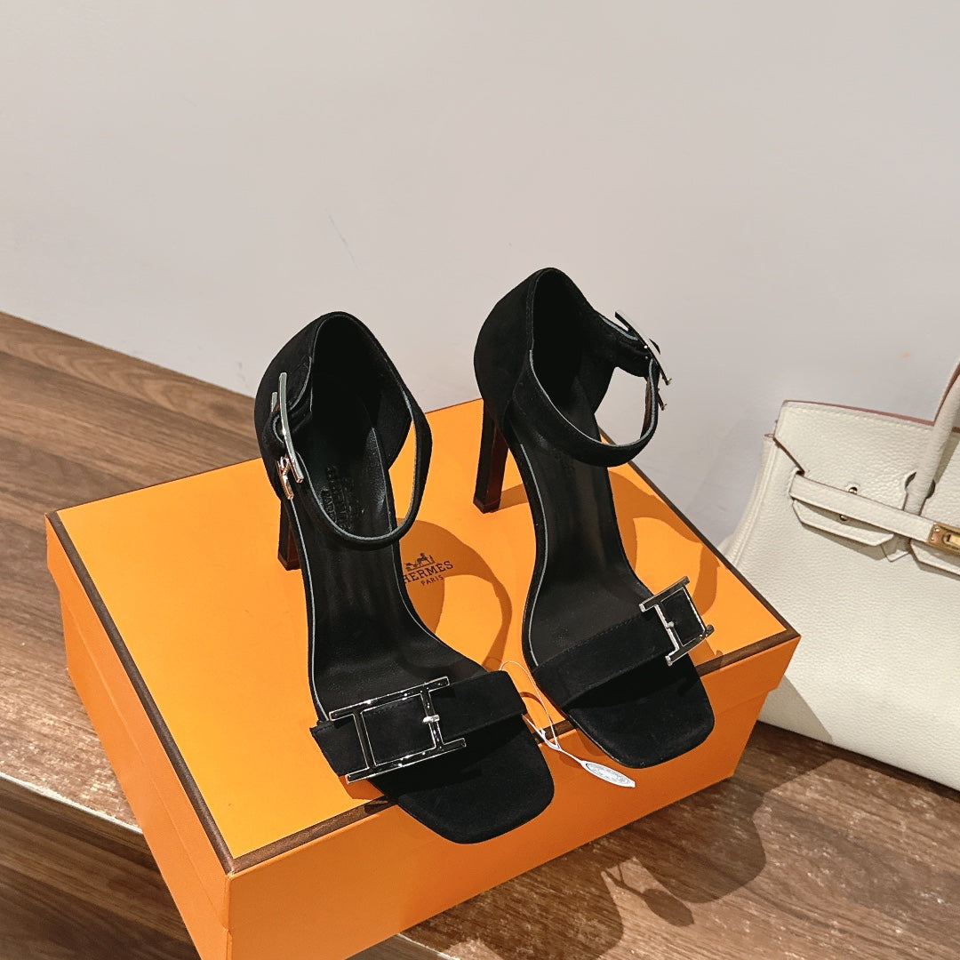 HM Buckle Sandals 10.5cm Black Calfskin 308180