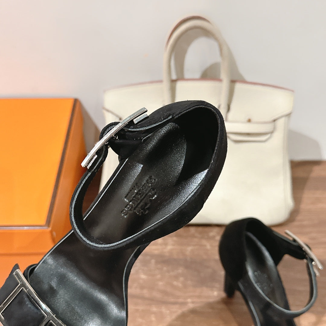 HM Buckle Sandals 10.5cm Black Calfskin 308180