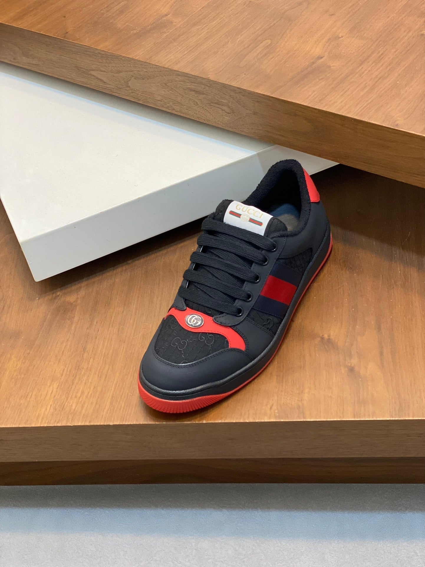 GG Men's Screener Sneaker Black Cowhide Canvas 534047