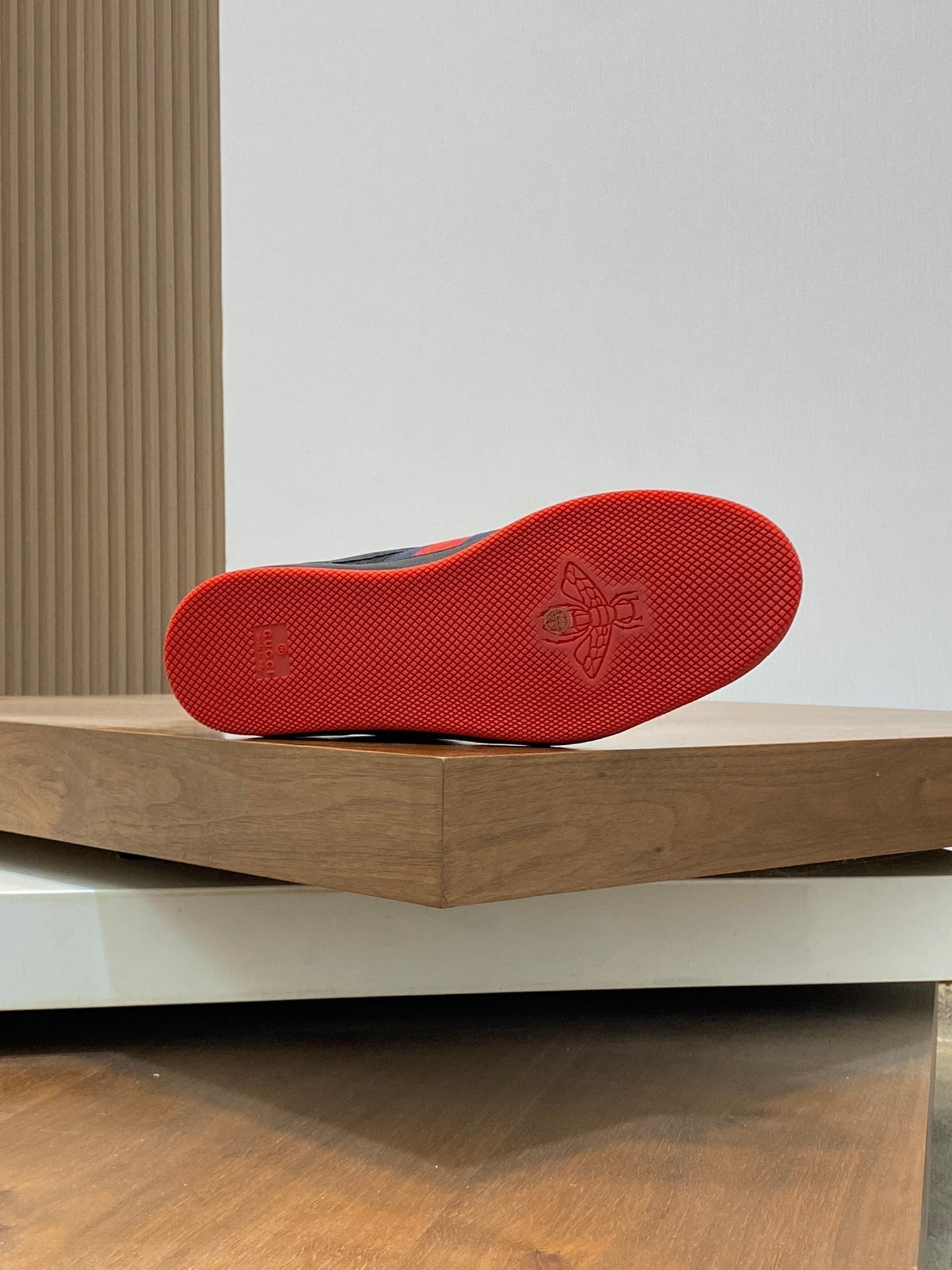 GG Men's Screener Sneaker Black Cowhide Canvas 534047