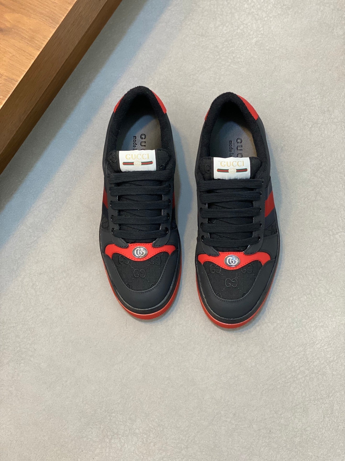 GG Men's Screener Sneaker Black Cowhide Canvas 534047