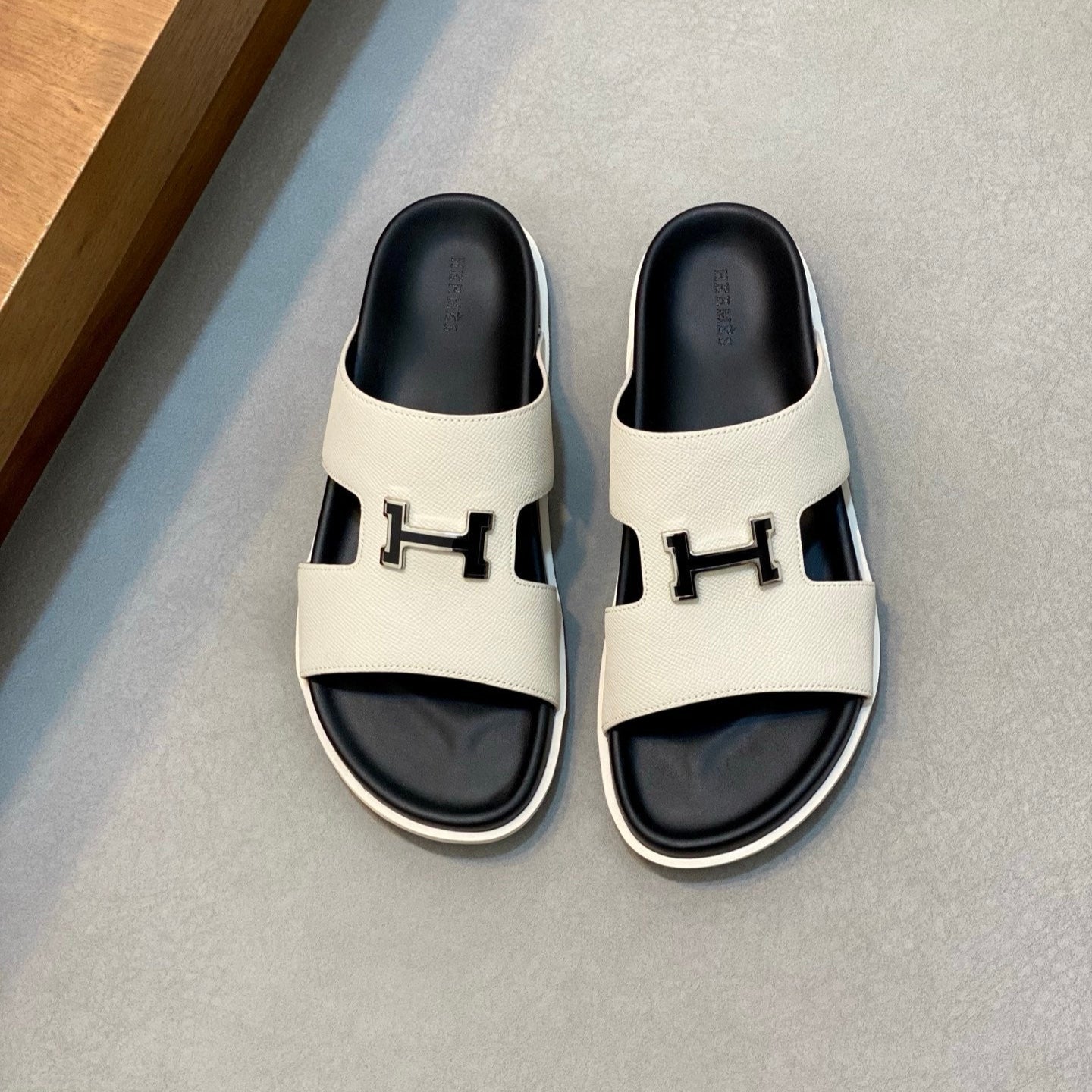 HM Men's Slide White Cowhide Leather 588995