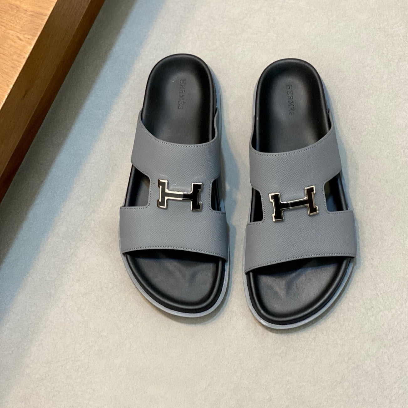 HM Men's Slide Grey Cowhide Leather 589000