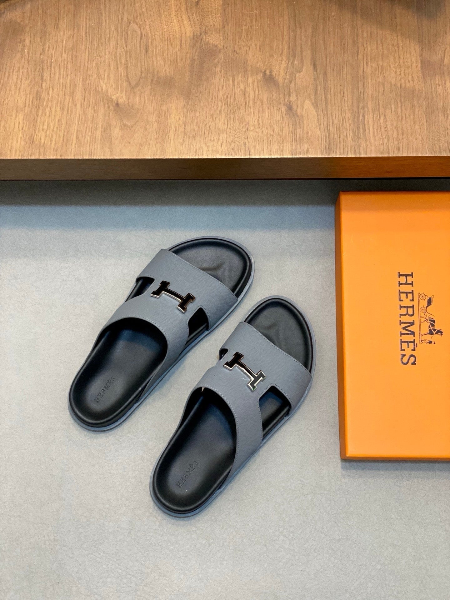 HM Men's Slide Grey Cowhide Leather 589000