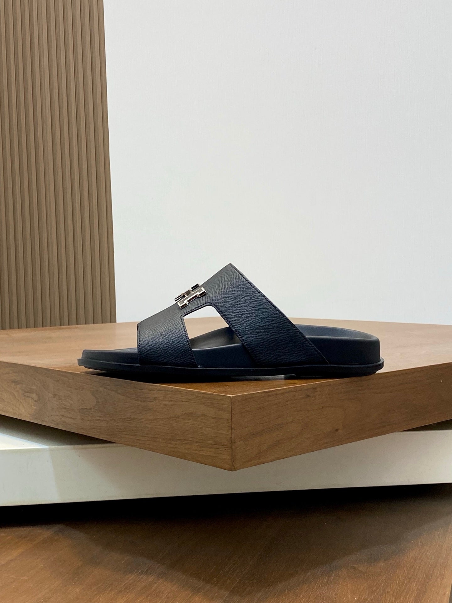 HM Men's Slide Black Cowhide Leather 589001