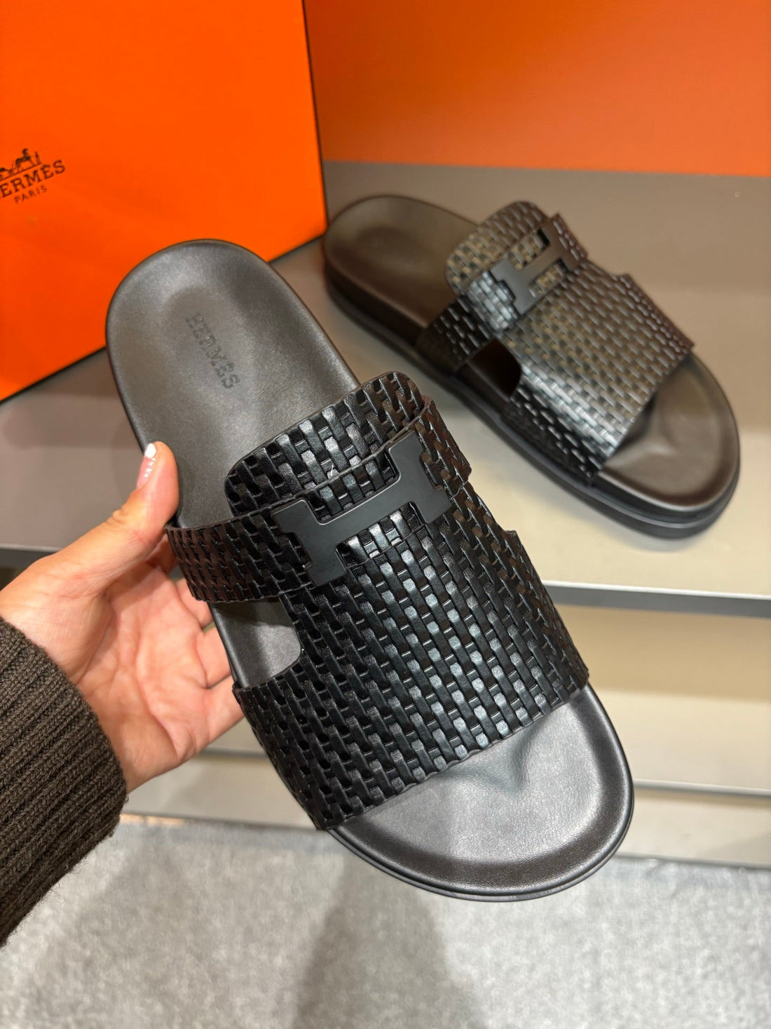 HM Men's 25 Slide Black Sheepskin 639760