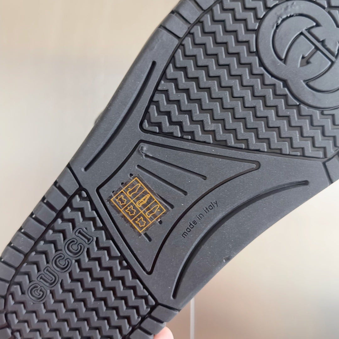 GG Men's Sandals Slide Brown Canvas 558134