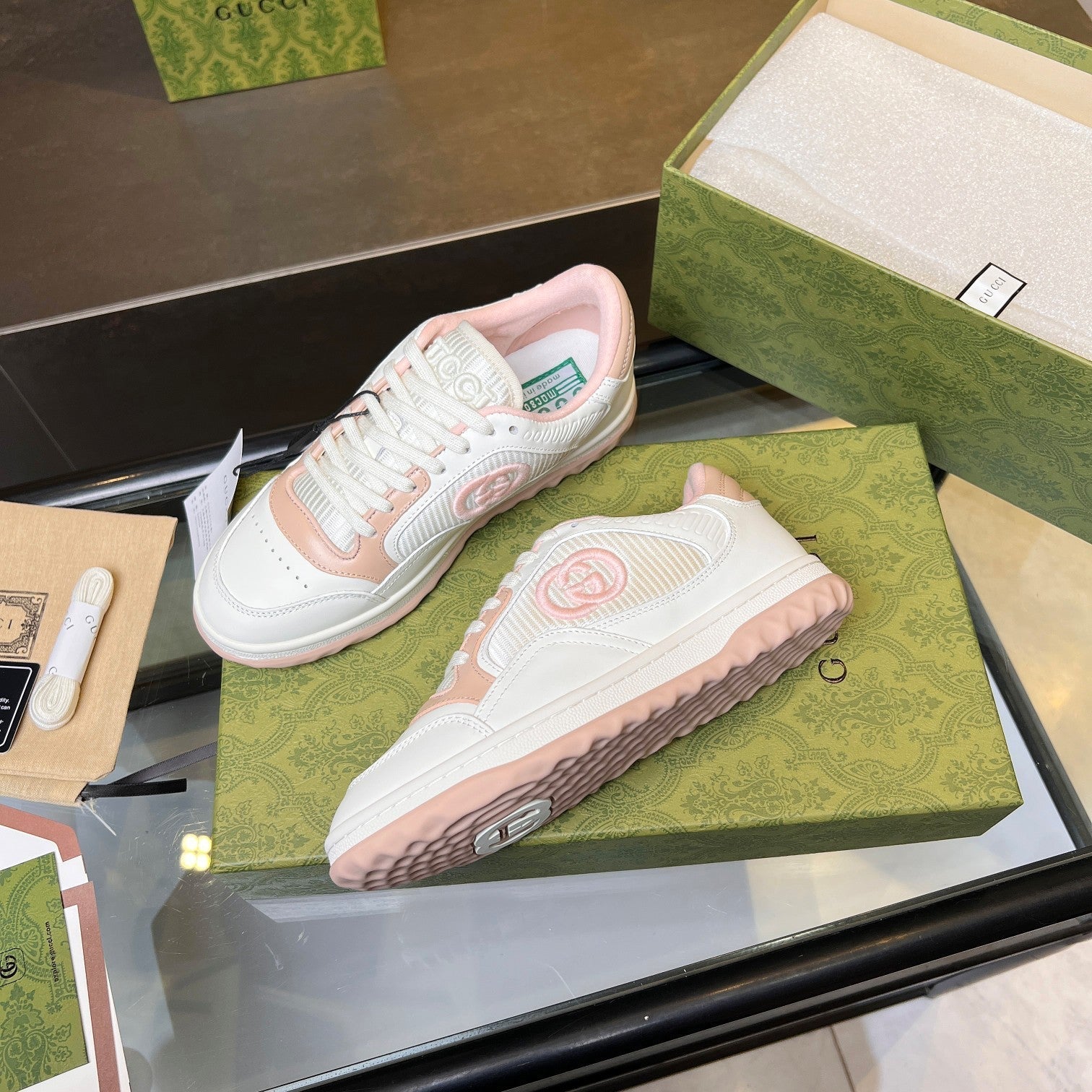 GG Men's MAC80 Sneaker White Pink Cowhide 523614