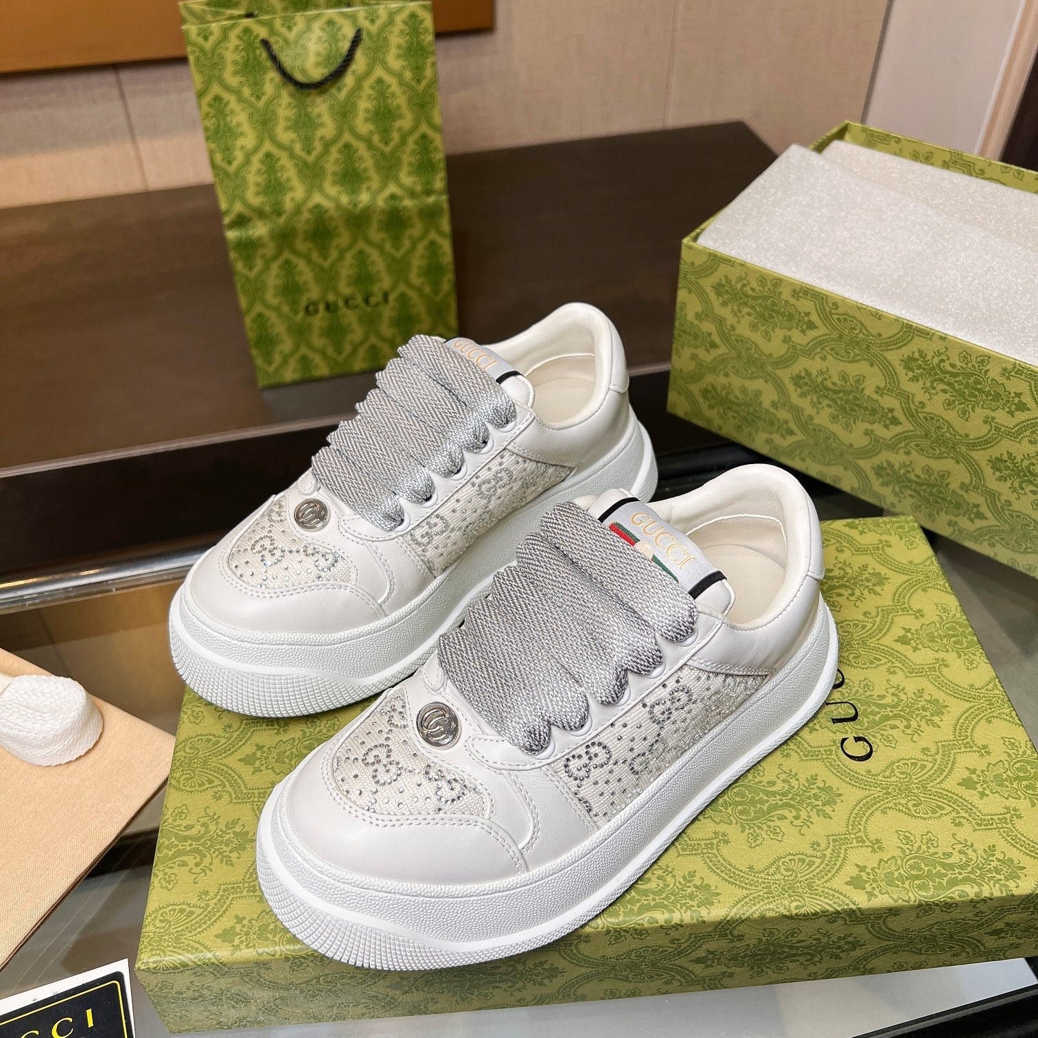 GG Men's Screener Sneaker Cream White Canvas Sheepskin 523603