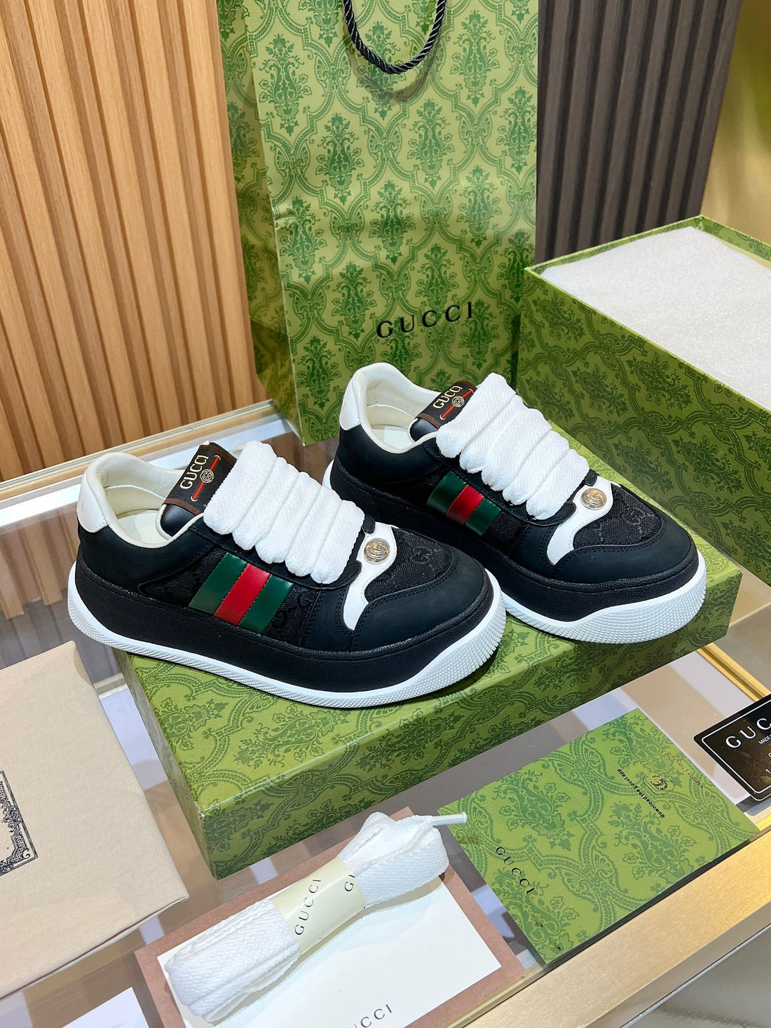 GG Men's Screener Sneaker Black Canvas Sheepskin 523608