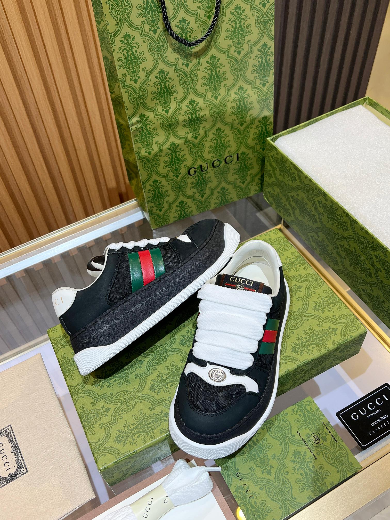 GG Men's Screener Sneaker Black Canvas Sheepskin 523608