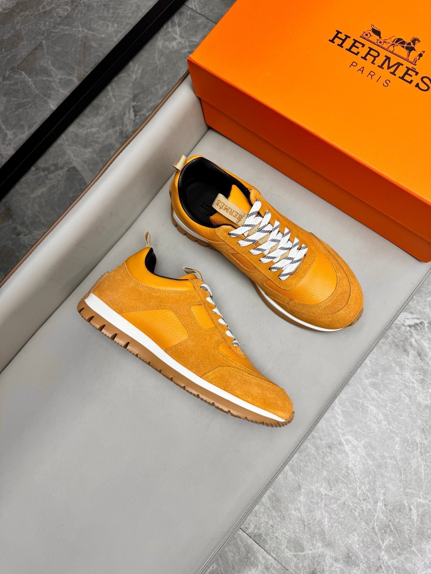 HM Men's Sneaker Yellow Calfskin Suede 602052