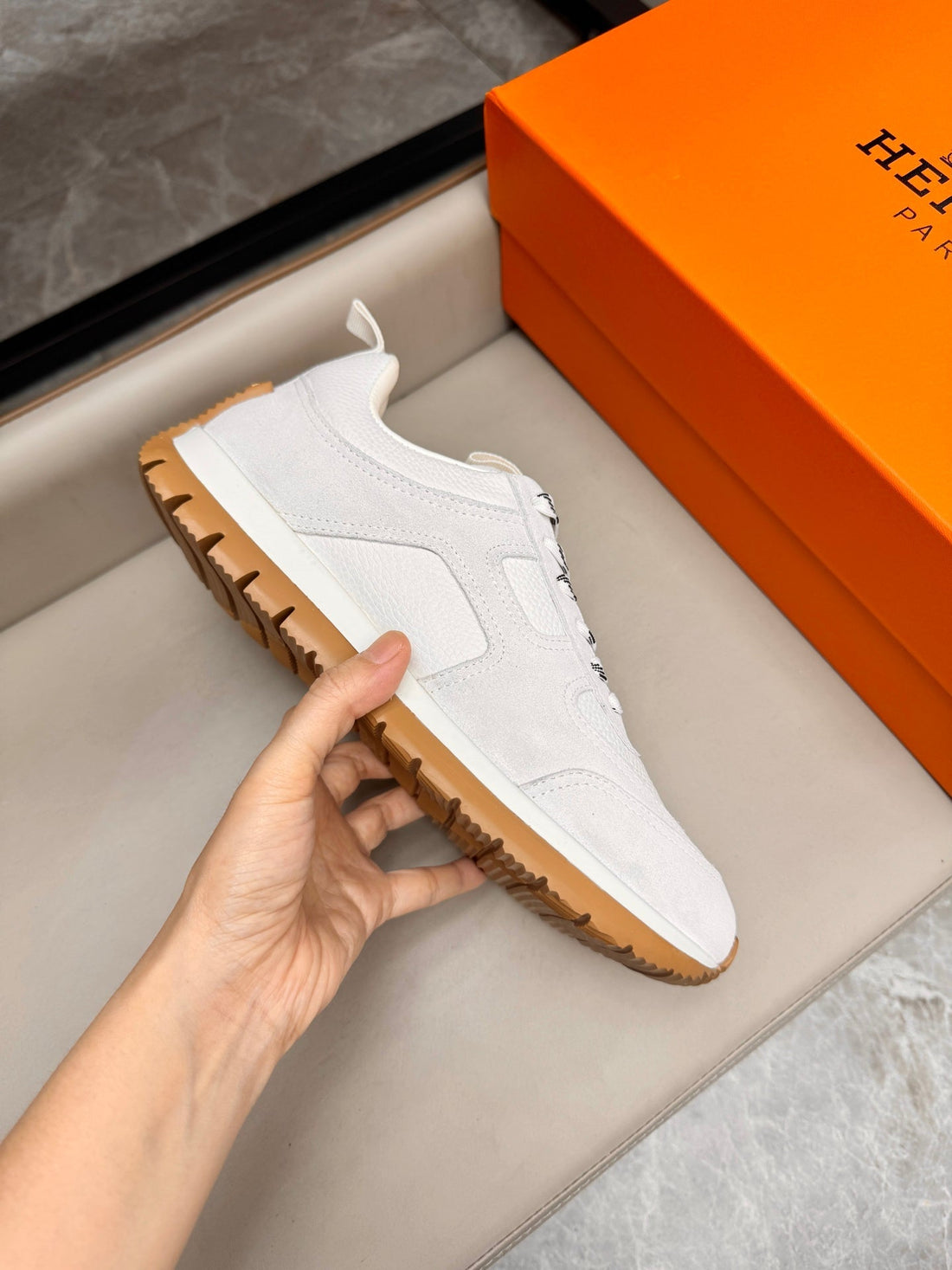 HM Men's Sneaker White Calfskin Suede 602056