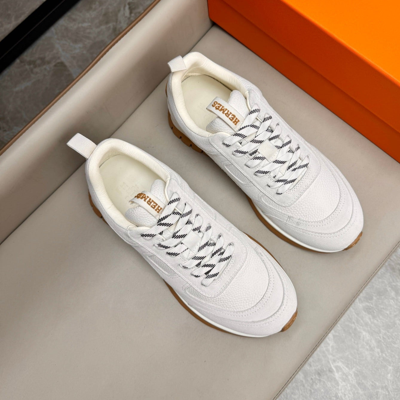 HM Men's Sneaker White Calfskin Suede 602056