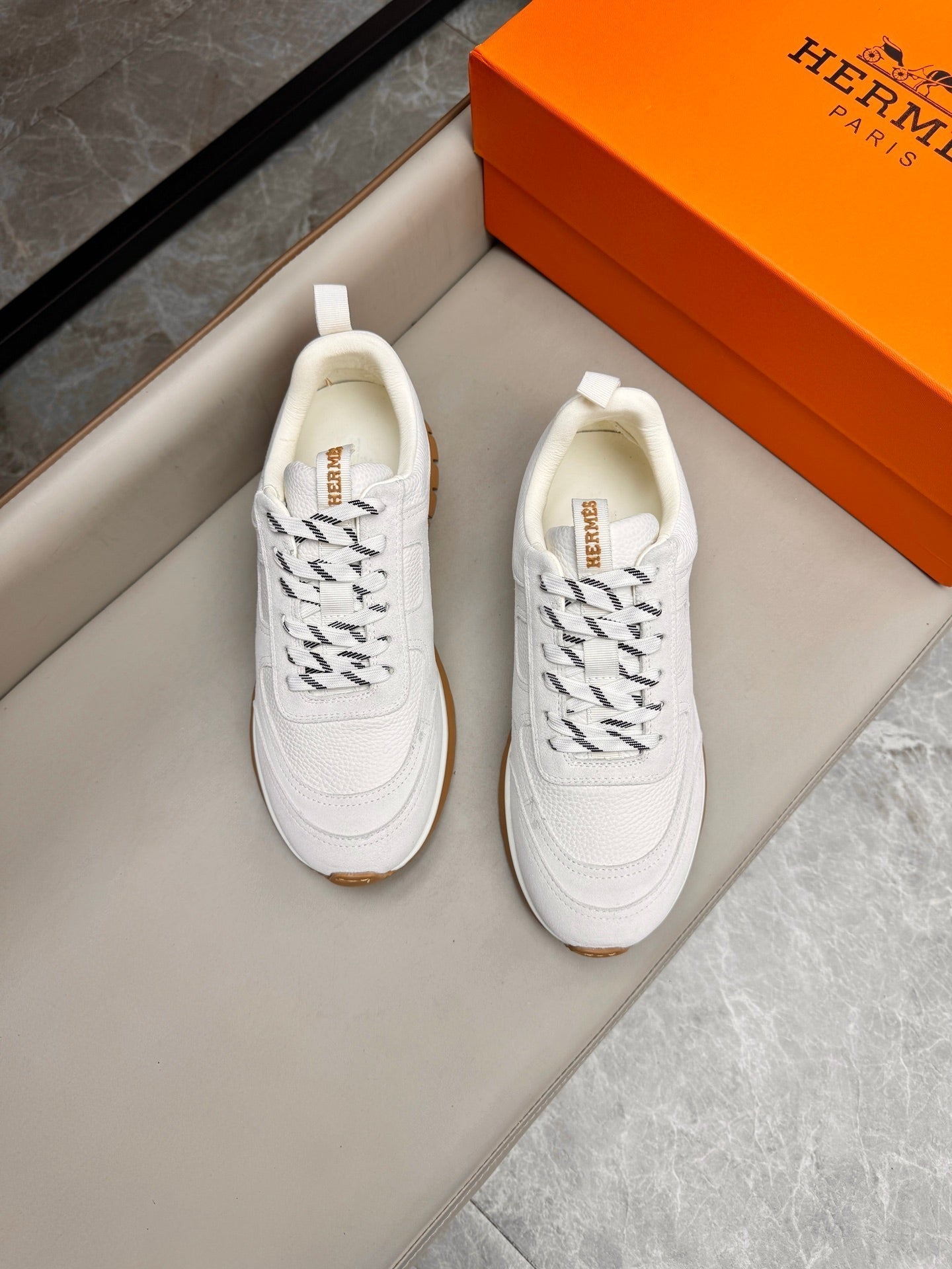 HM Men's Sneaker White Calfskin Suede 602056