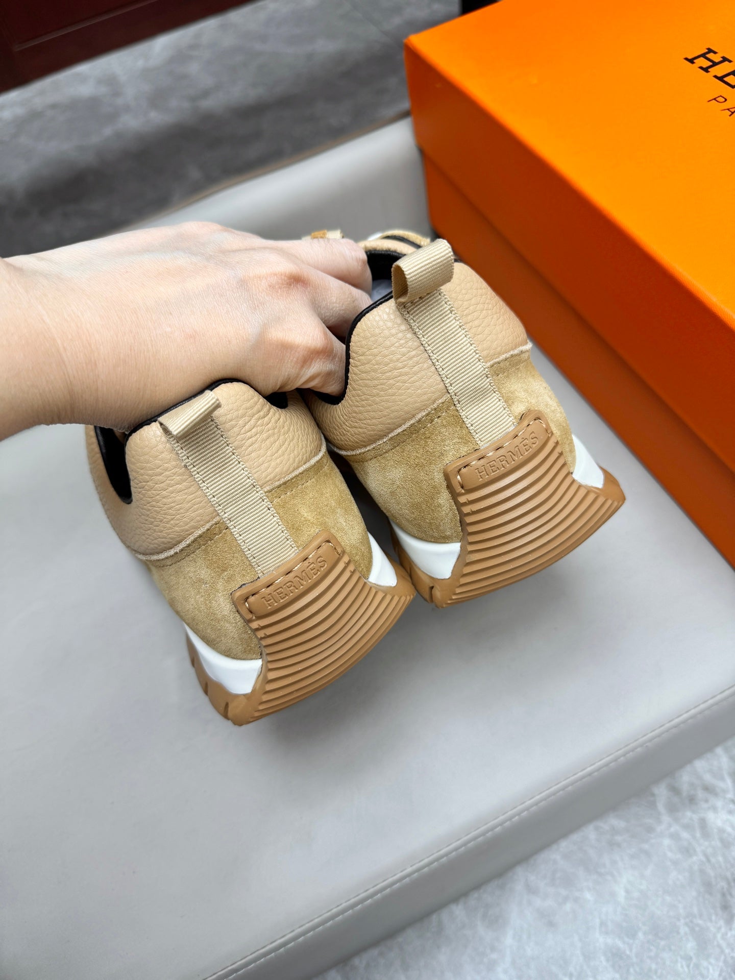 HM Men's Sneaker Beige Calfskin Suede 602058