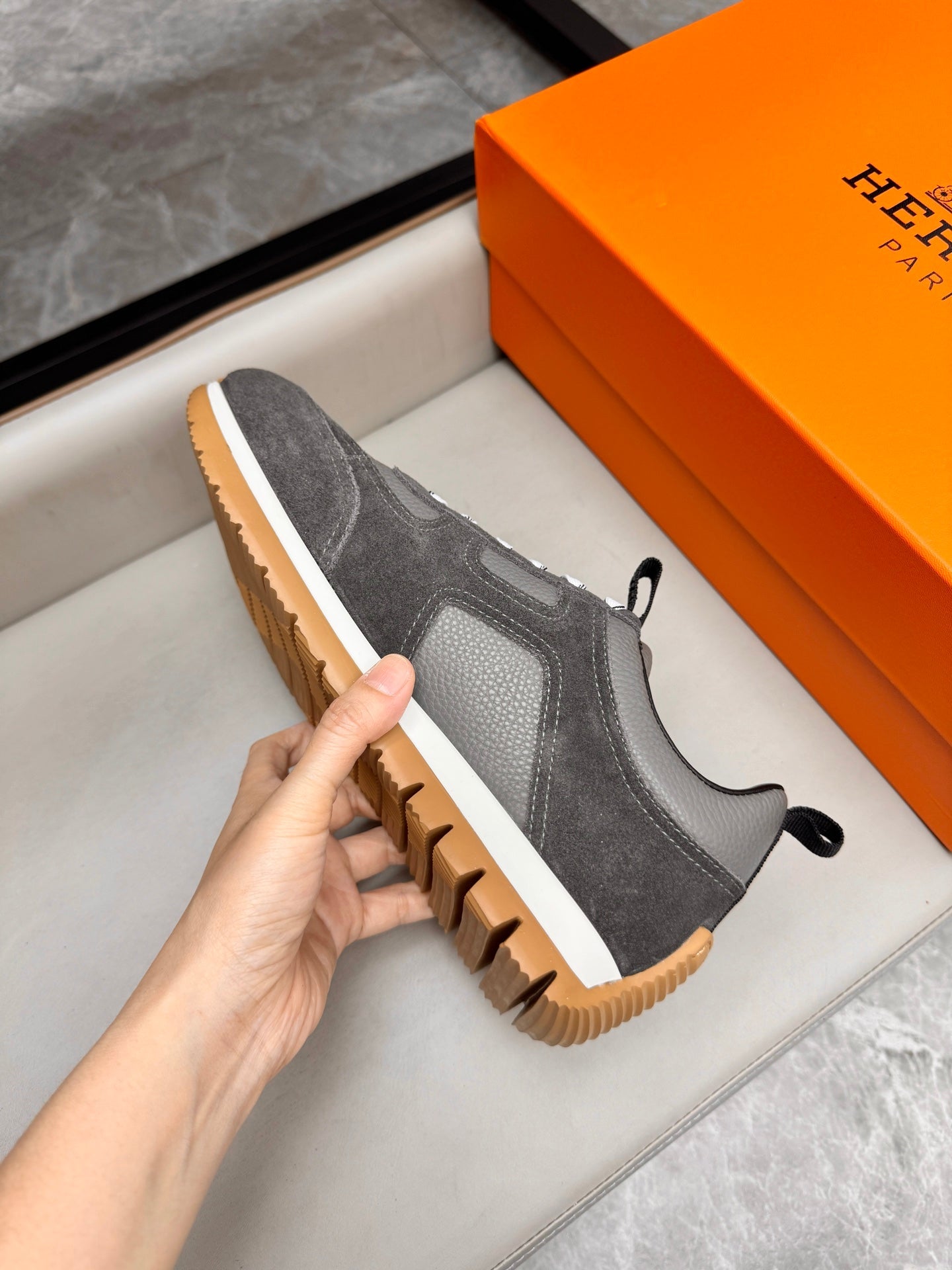 HM Men's Sneaker Grey Calfskin Suede 602060