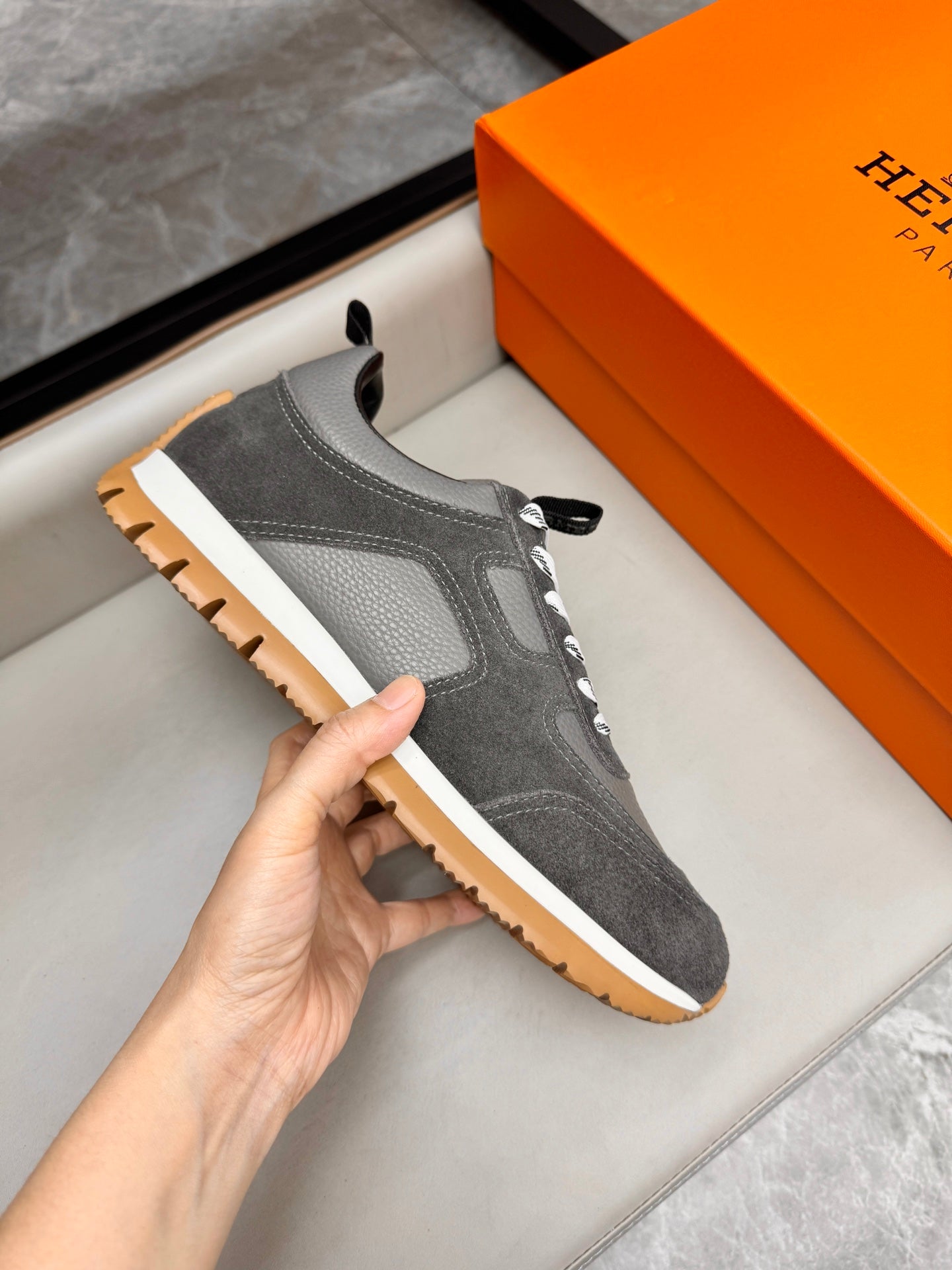 HM Men's Sneaker Grey Calfskin Suede 602060