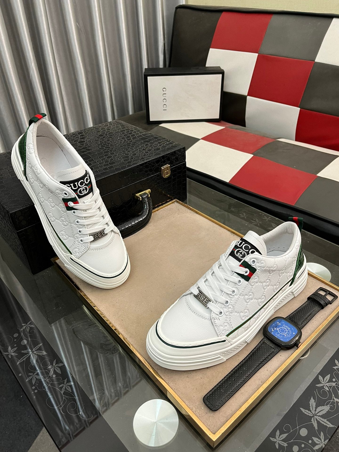 GG Men's ACE Sneaker White Green Embossed Cowhide 543293