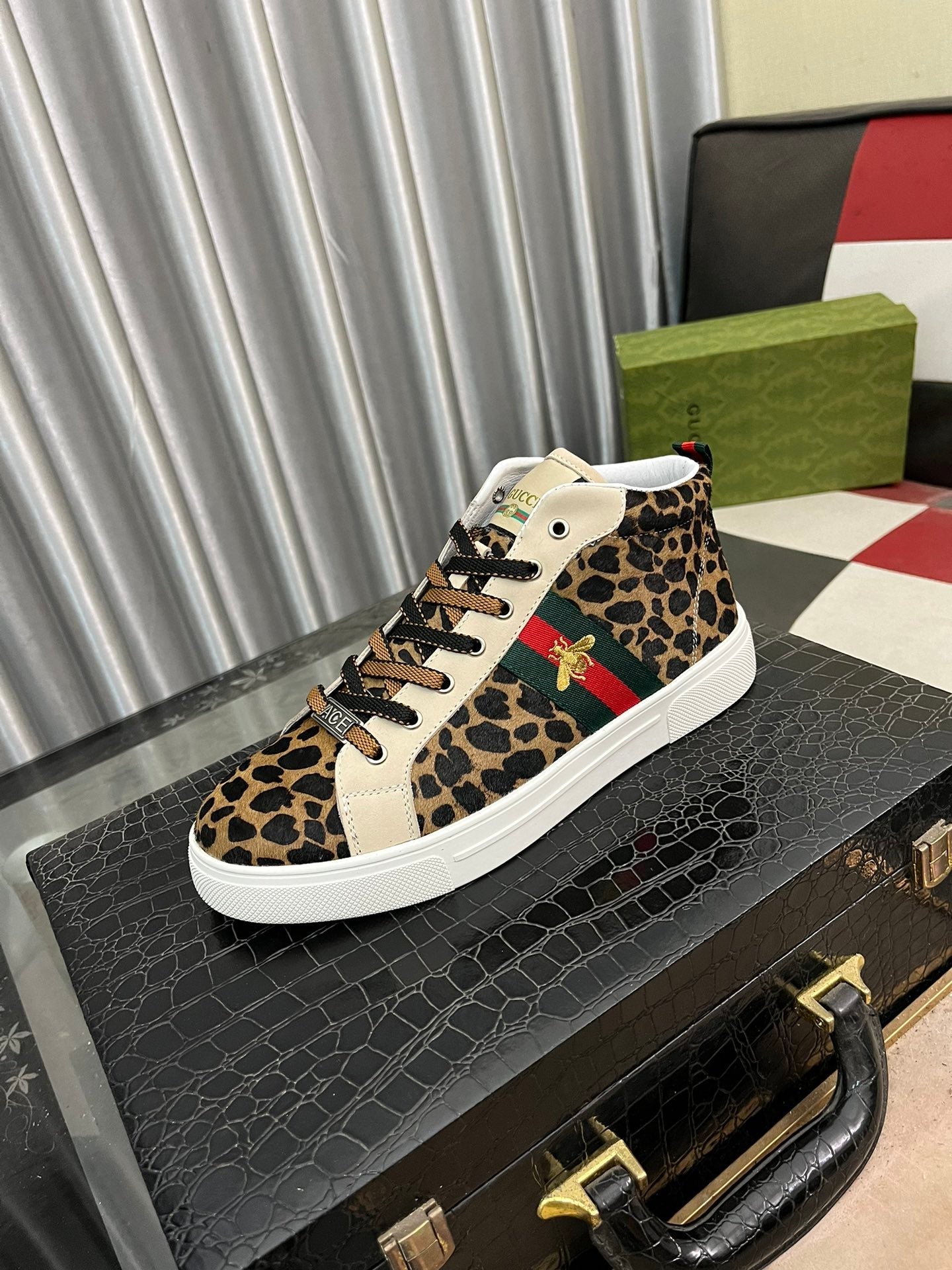 GG Men's ACE Sneaker Brown Black Fur 485742