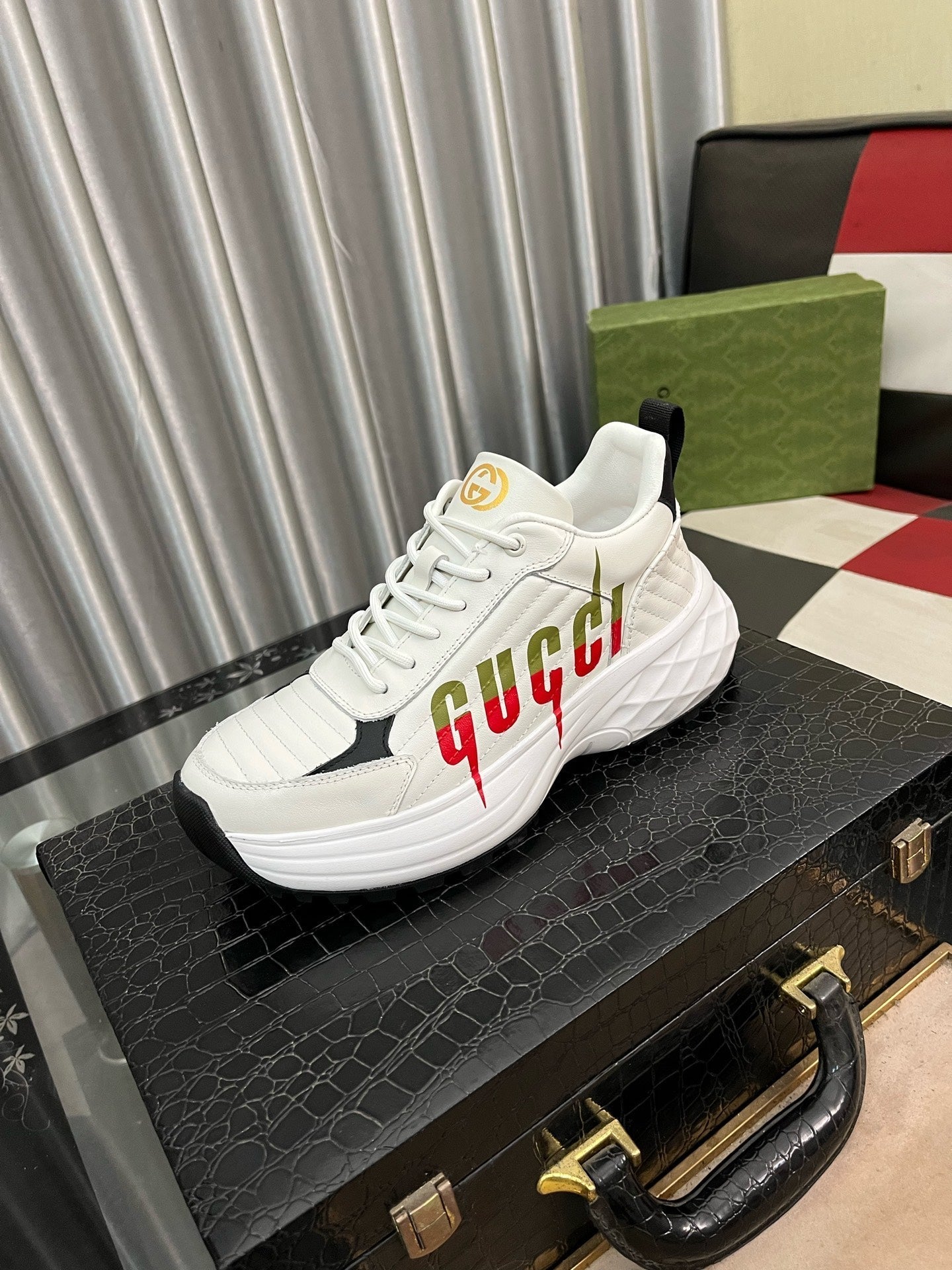 GG Men's Sneaker White Cowhide 529927