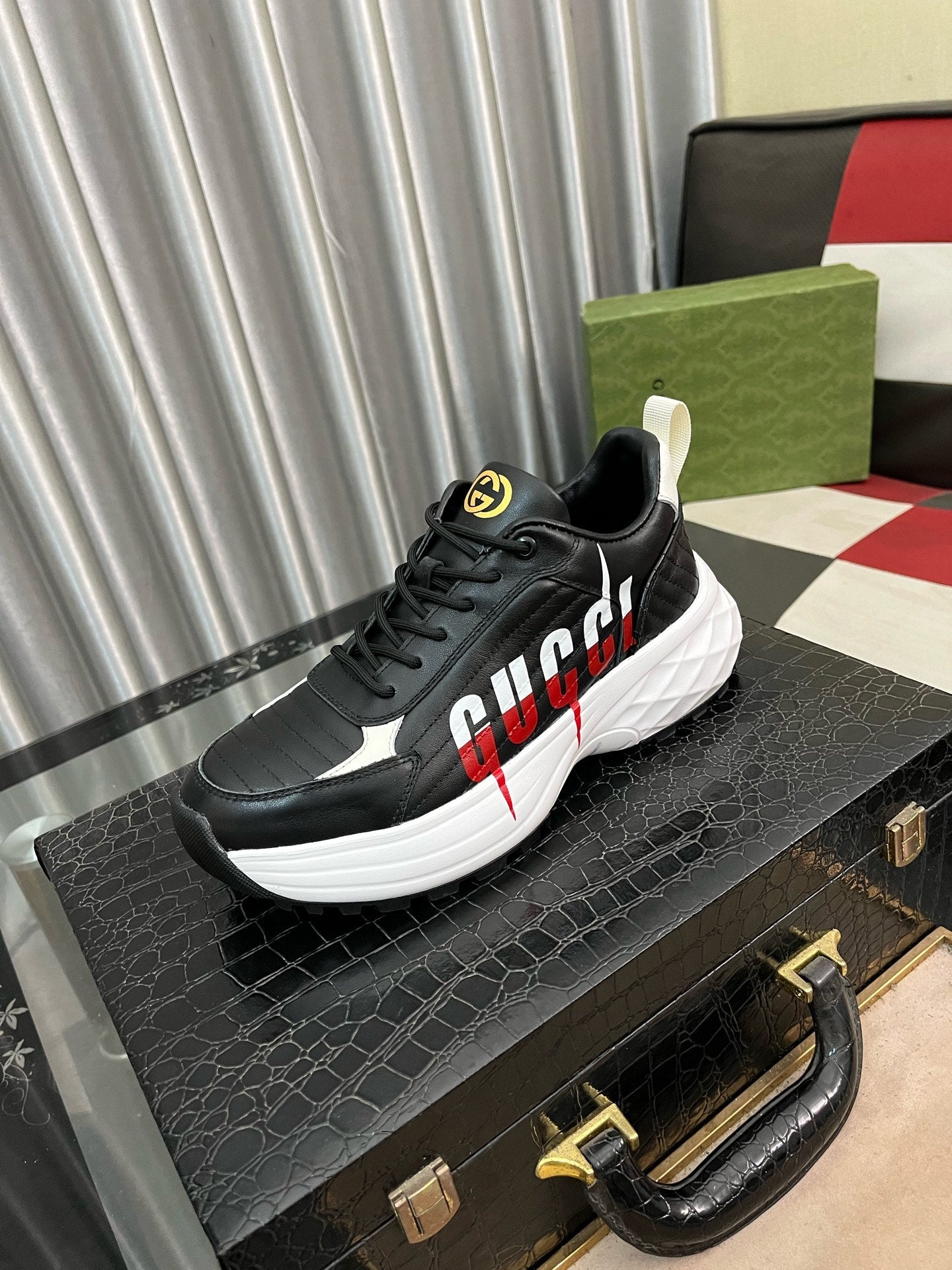 GG Men's Sneaker Black Cowhide 529928