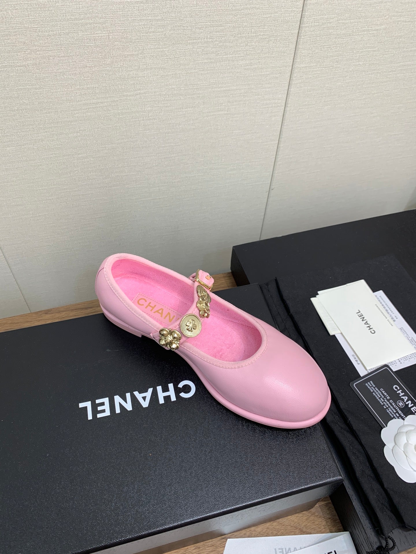 CC MARY JANES PINK CALFSKIN LIGHT GOLD METALIC