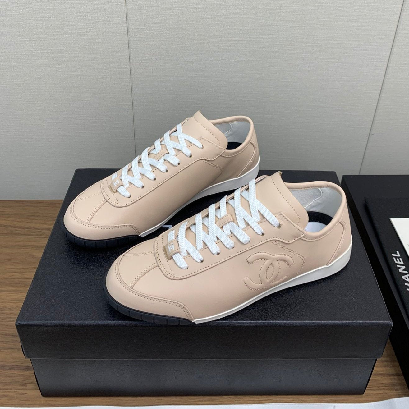 CC Sneaker 15mm Beige Lambskin