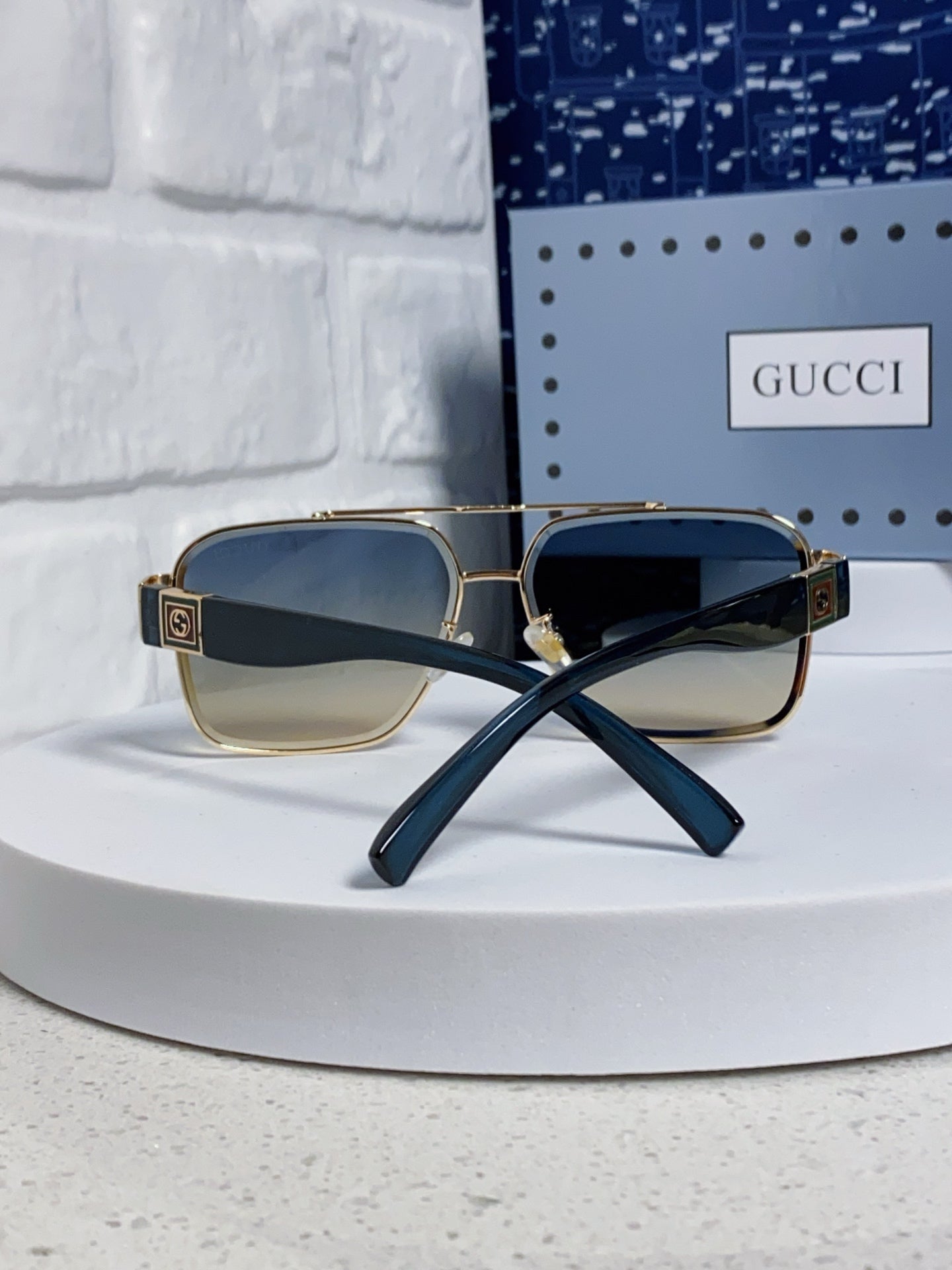 SQUARE FRAME SUNGLASSES 576906 IN METAL