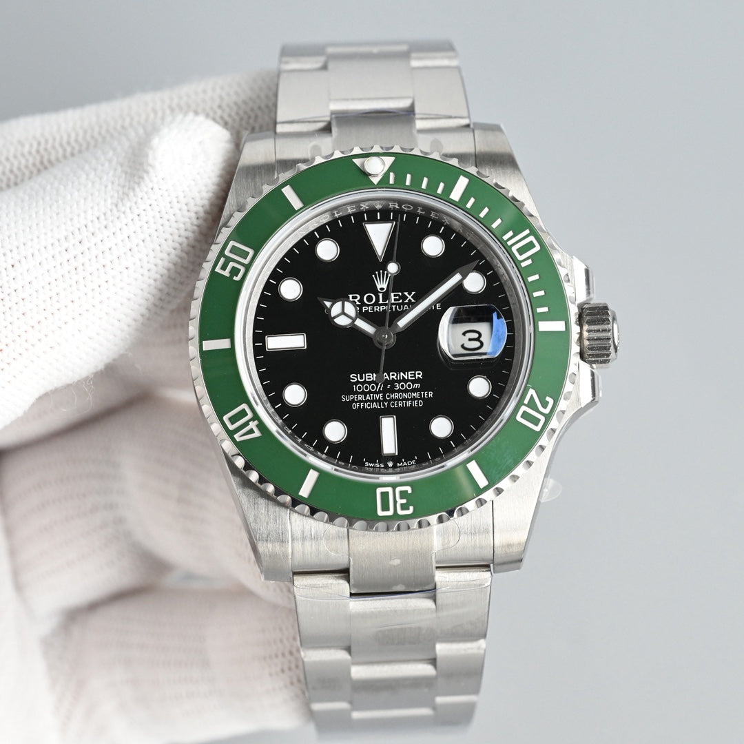 Rolex Submariner 41mm Silver Green Black Dial
