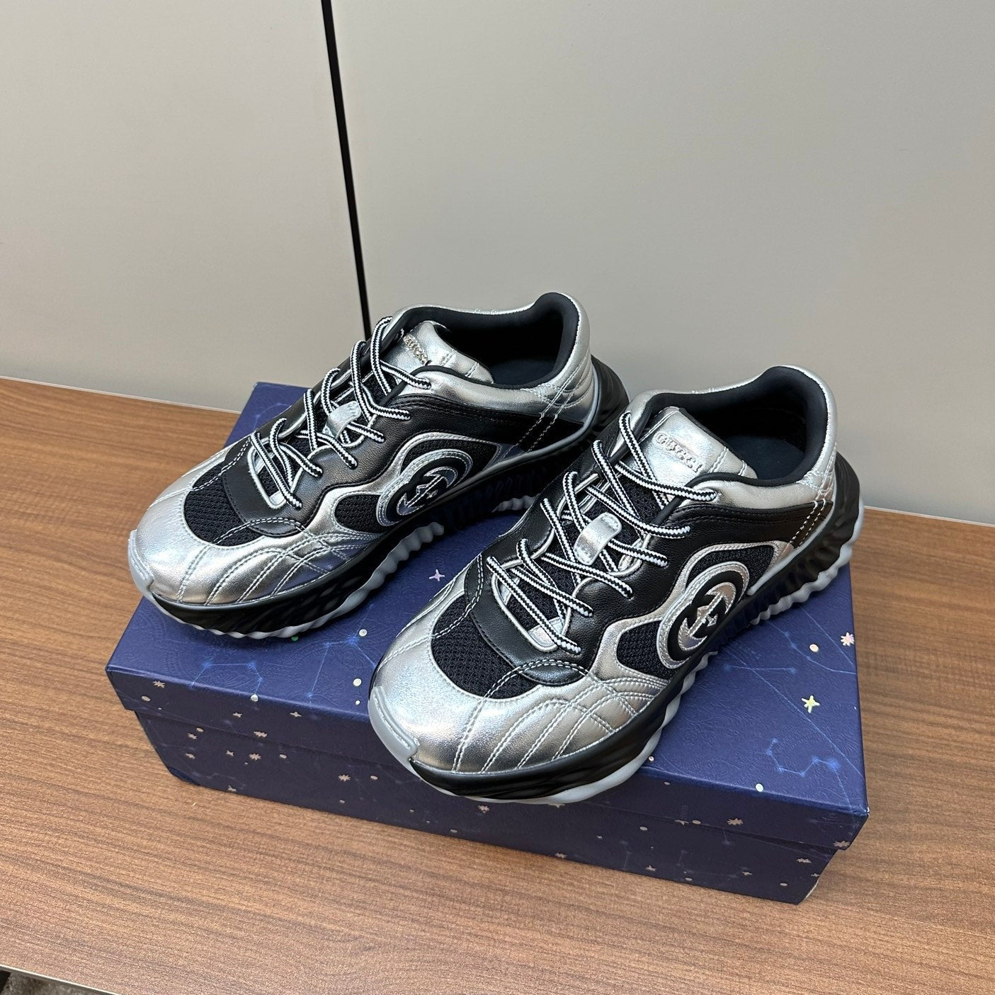 GG Ripple Leather Sneakers Black Silver