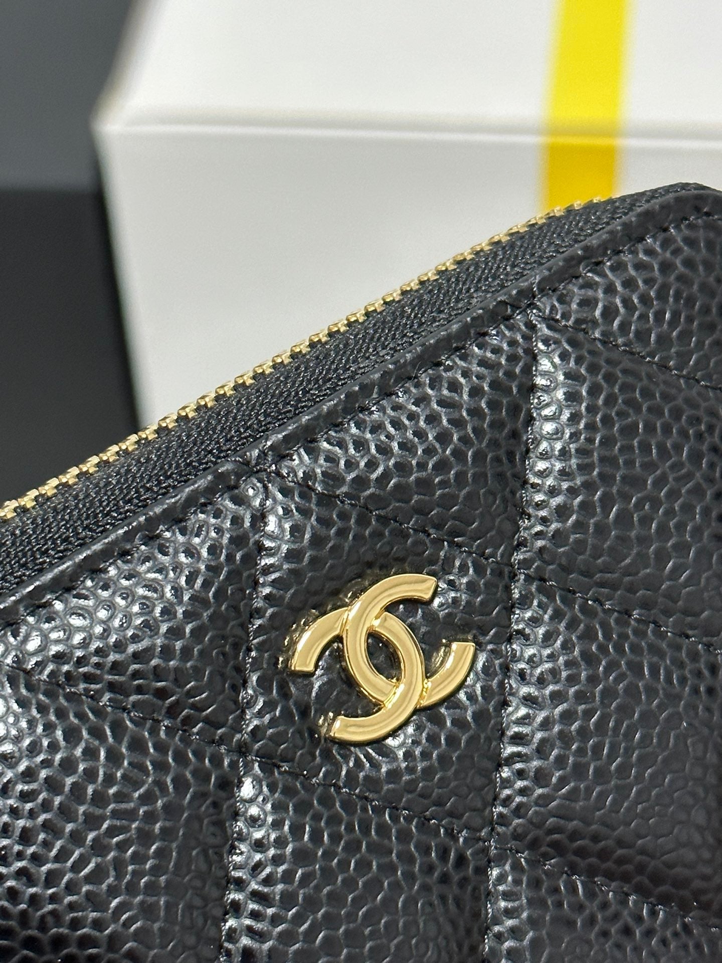 CC Classic Zipped Coin Purse Black  Quilted Caviar Gold Buckle 243691