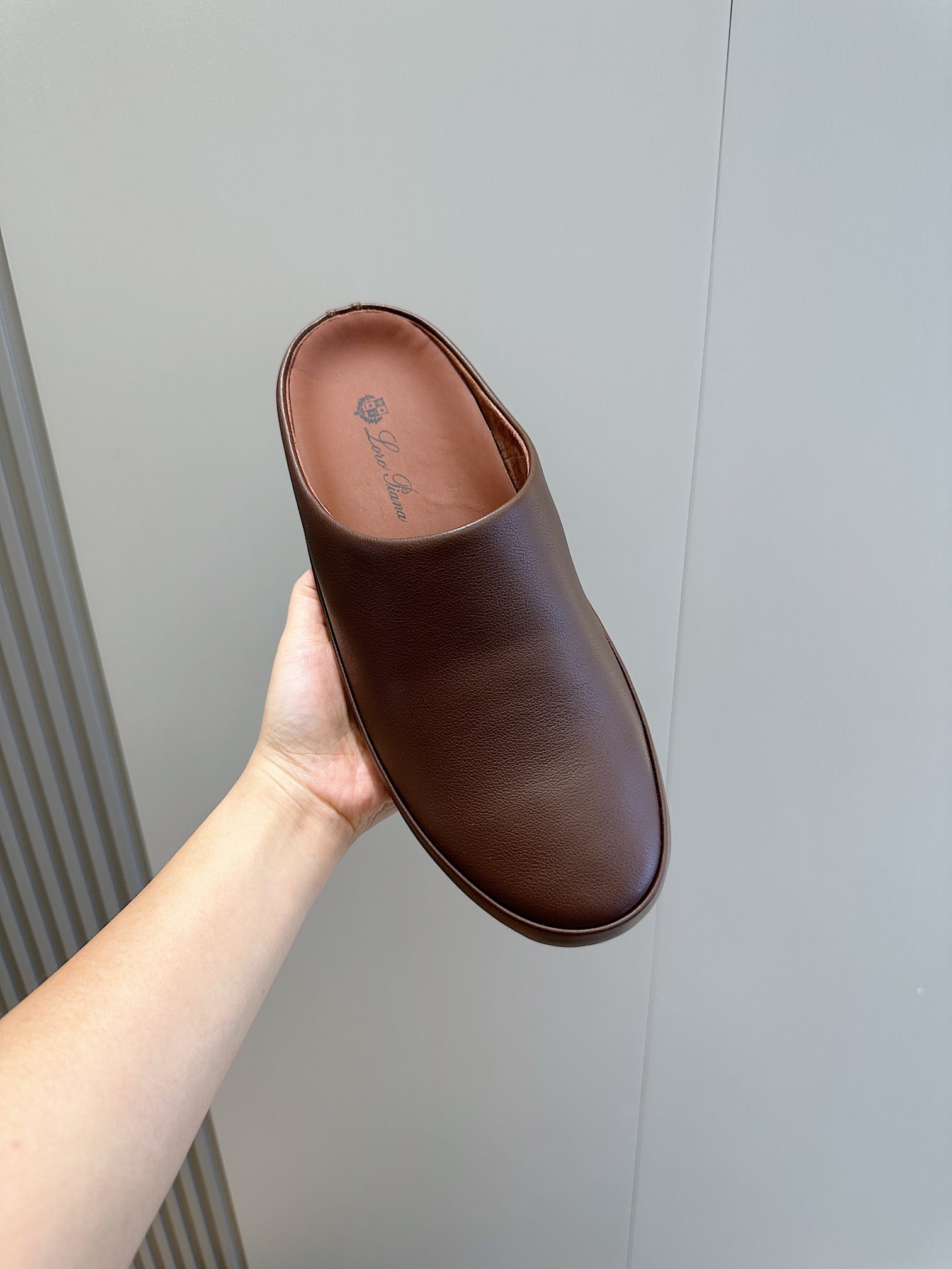 LP TOMORI SABOT MULES CHOCOLATE CALFSKIN