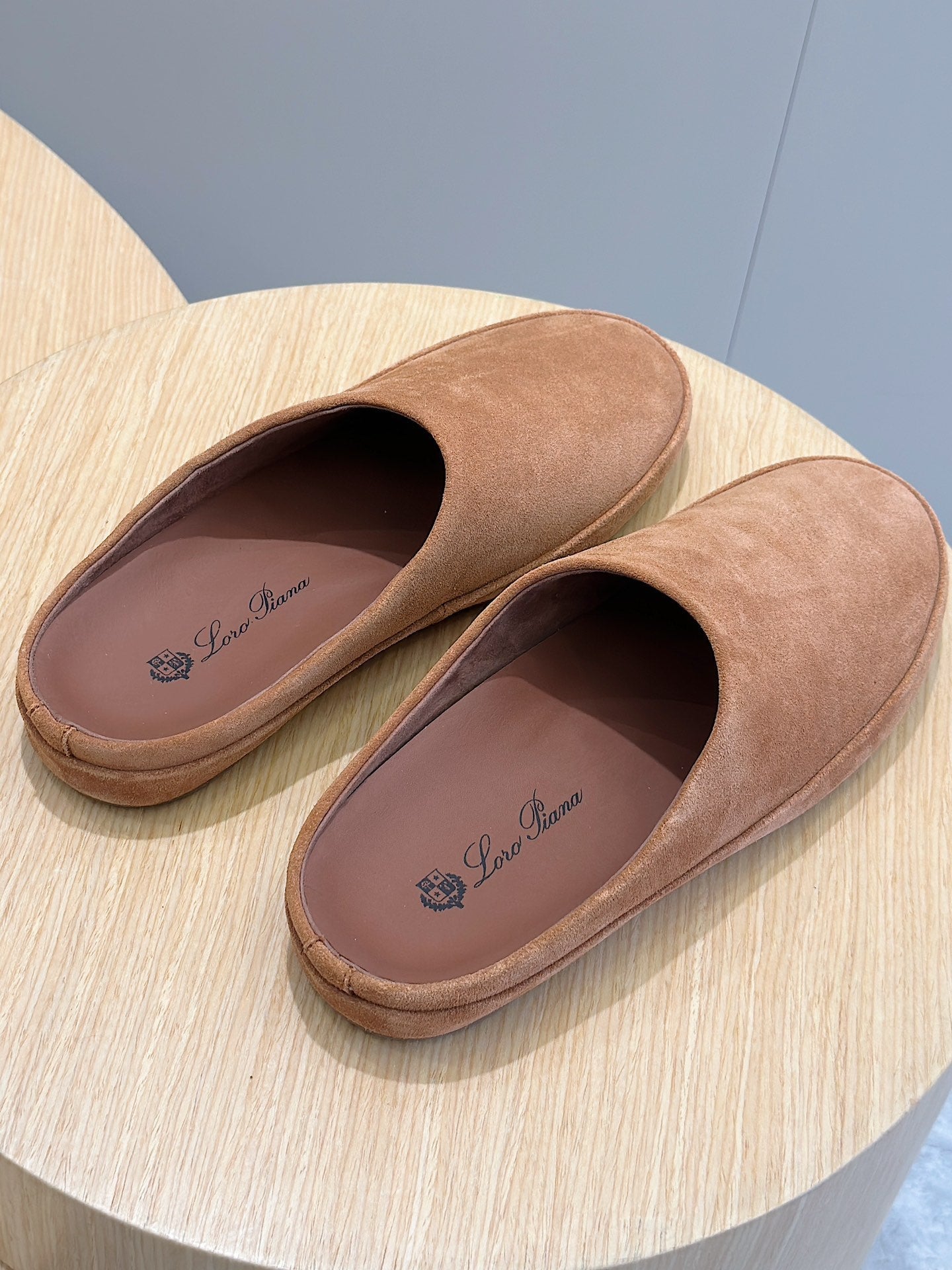 LP TOMORI SABOT MULES TAWNY SUEDE