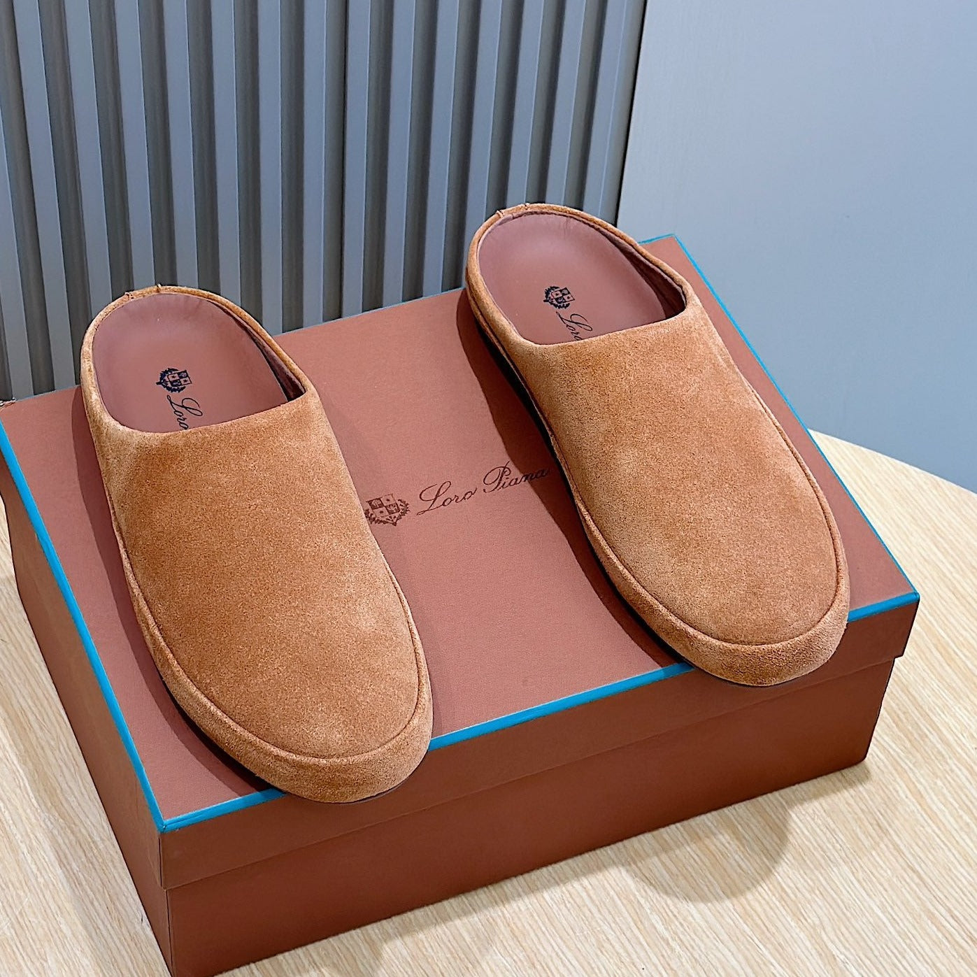 LP TOMORI SABOT MULES TAWNY SUEDE