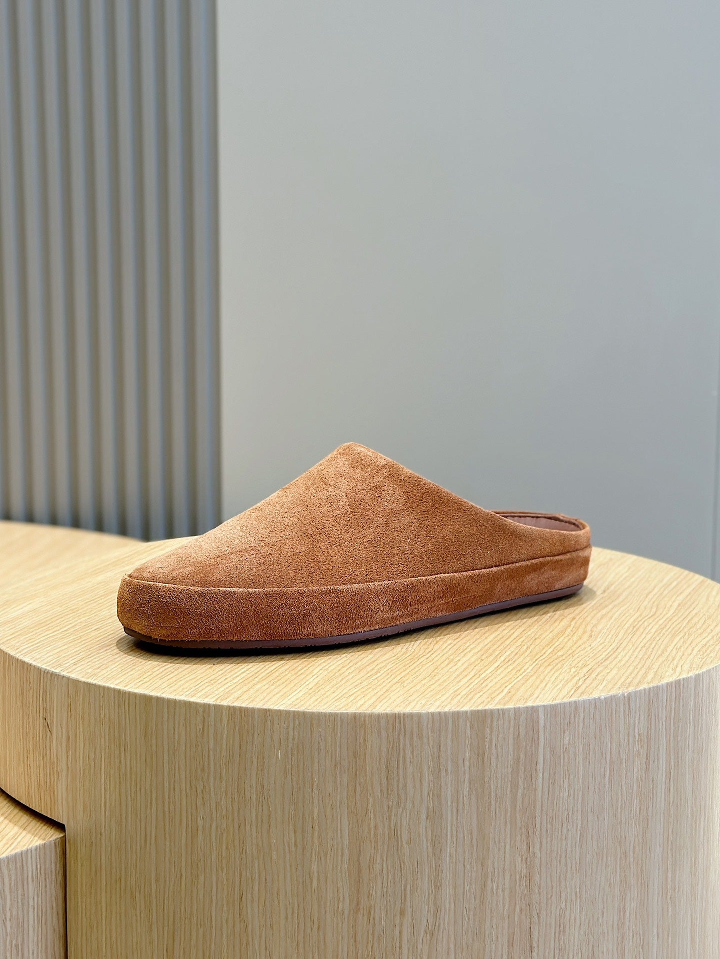 LP TOMORI SABOT MULES TAWNY SUEDE