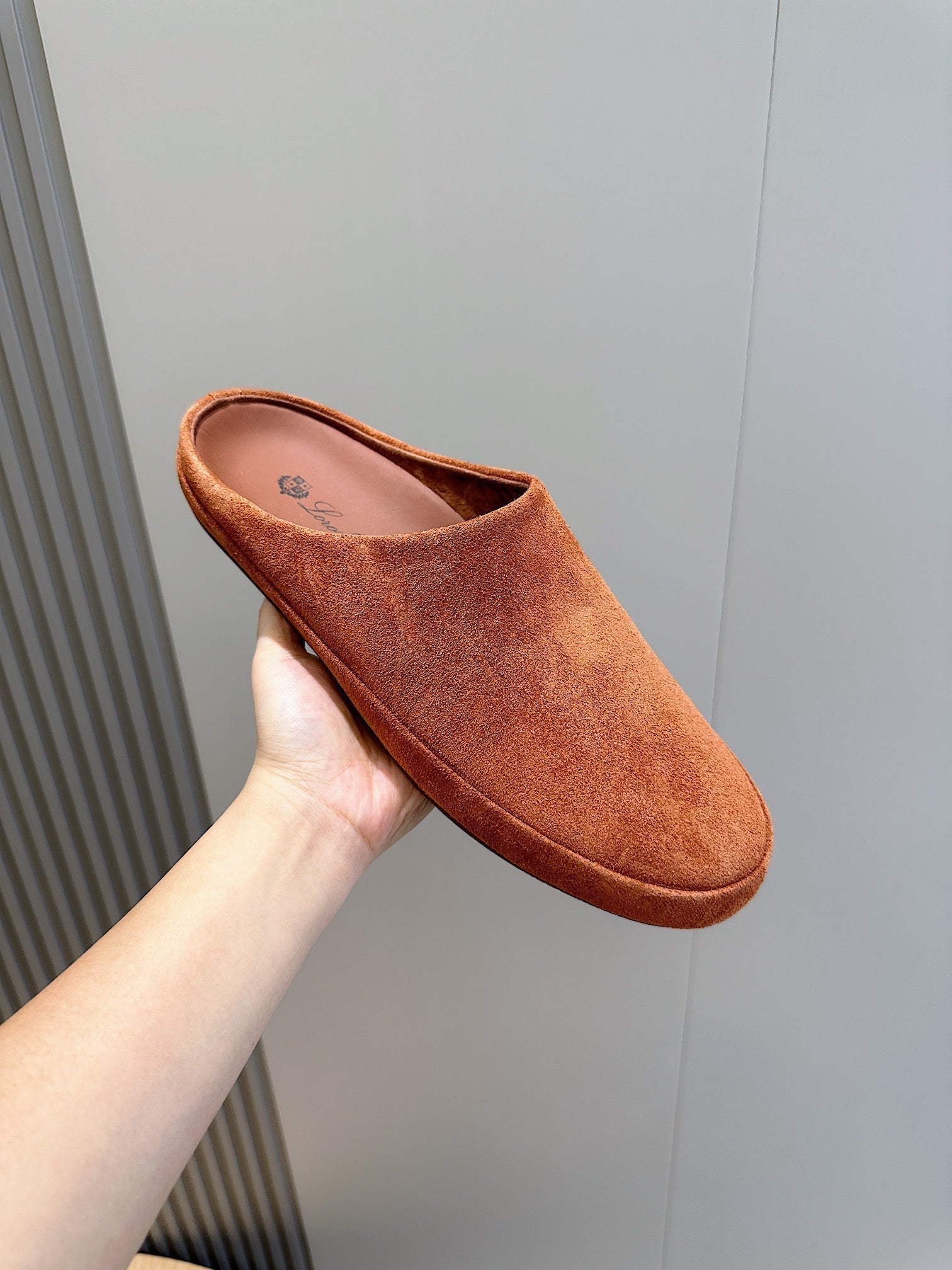 LP TOMORI SABOT MULES RUSSET SUEDE