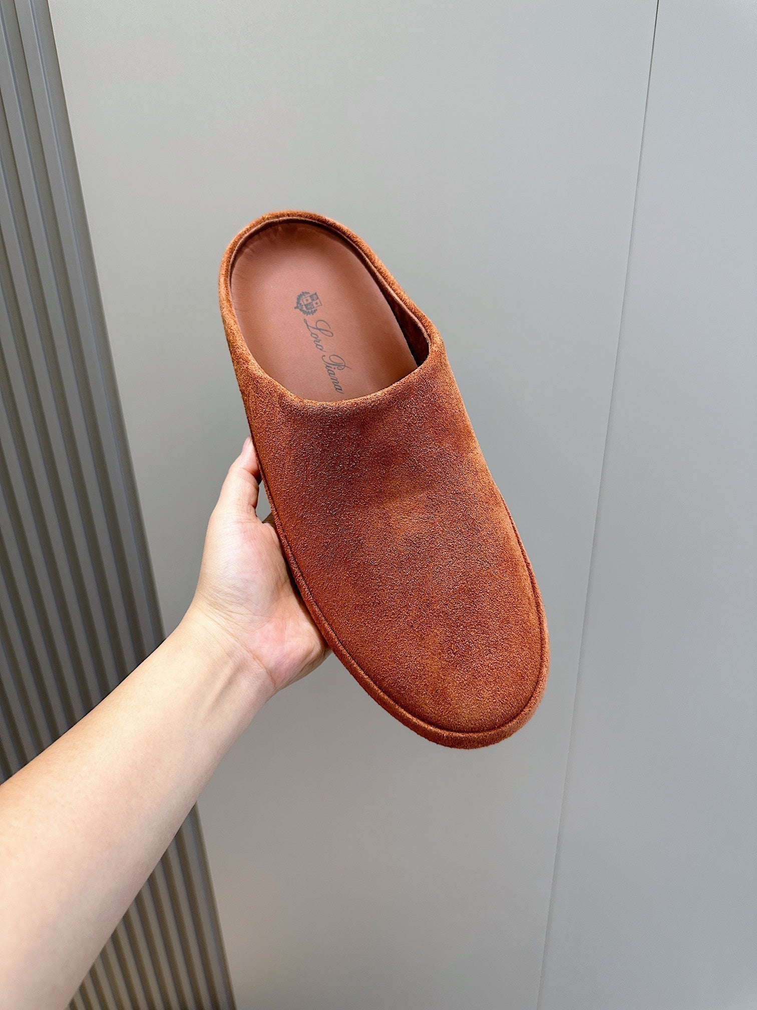 LP TOMORI SABOT MULES RUSSET SUEDE