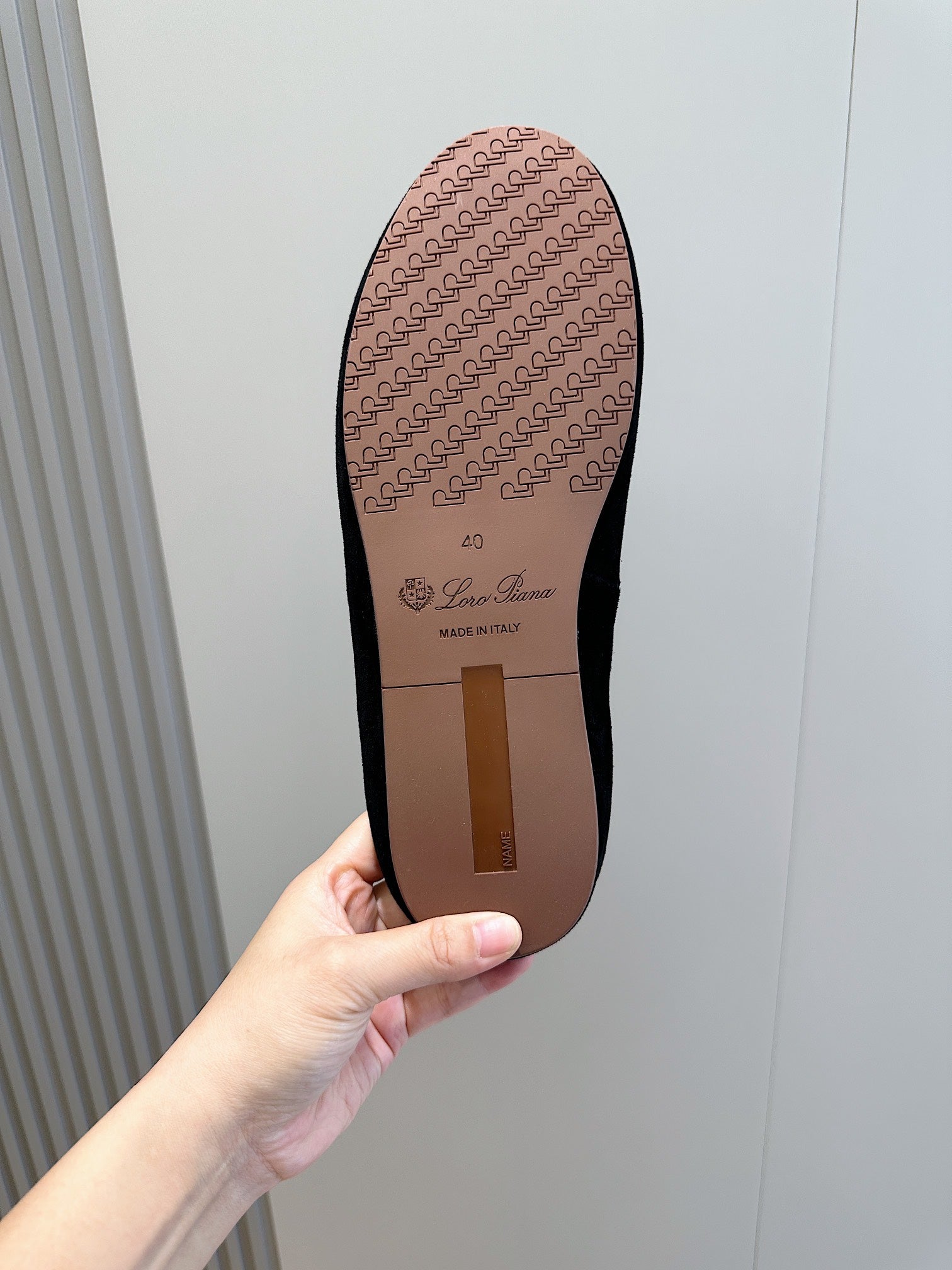 LP TOMORI SABOT MULES BLACK SUEDE