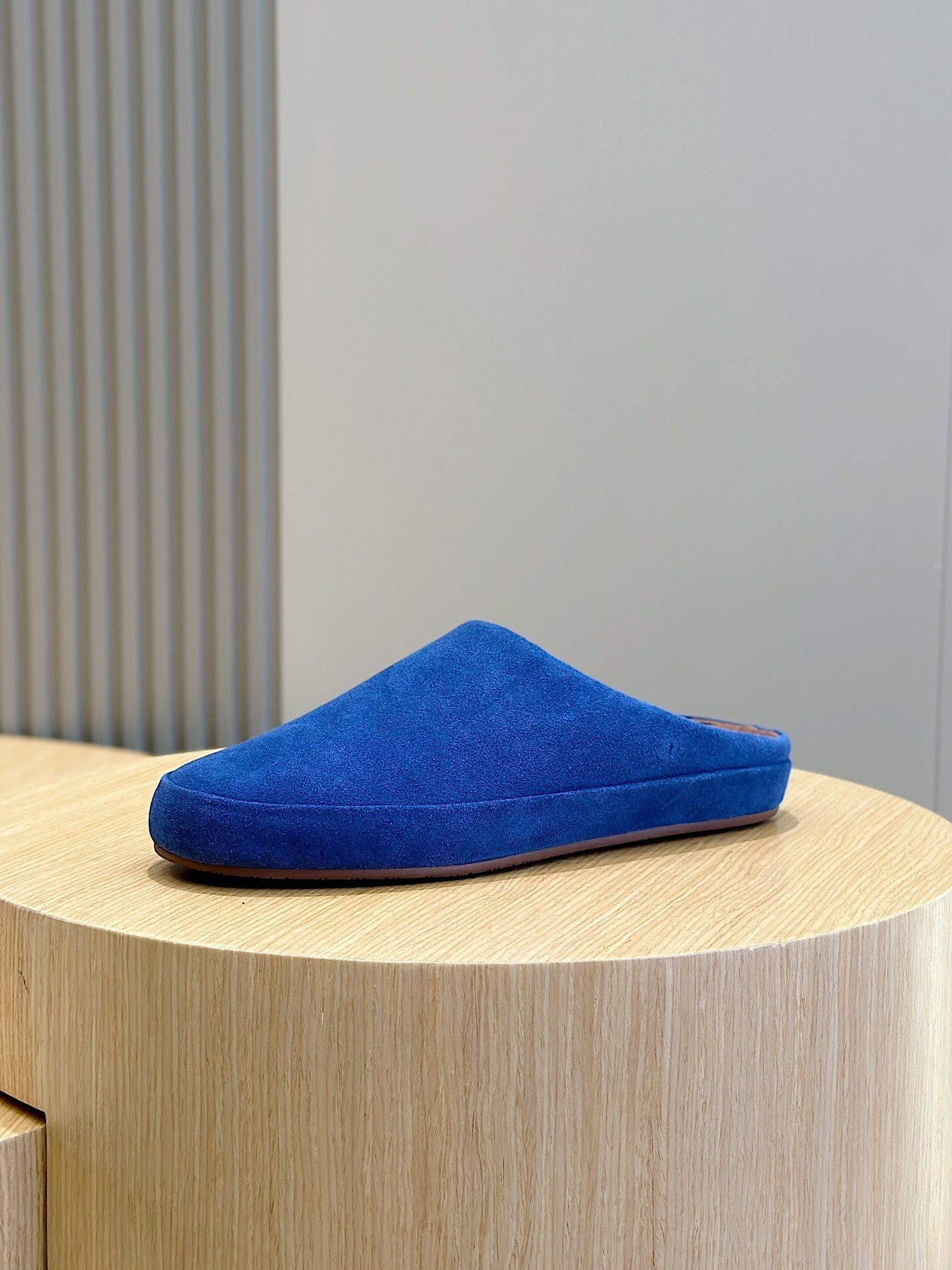 LP TOMORI SABOT MULES COBALT SUEDE