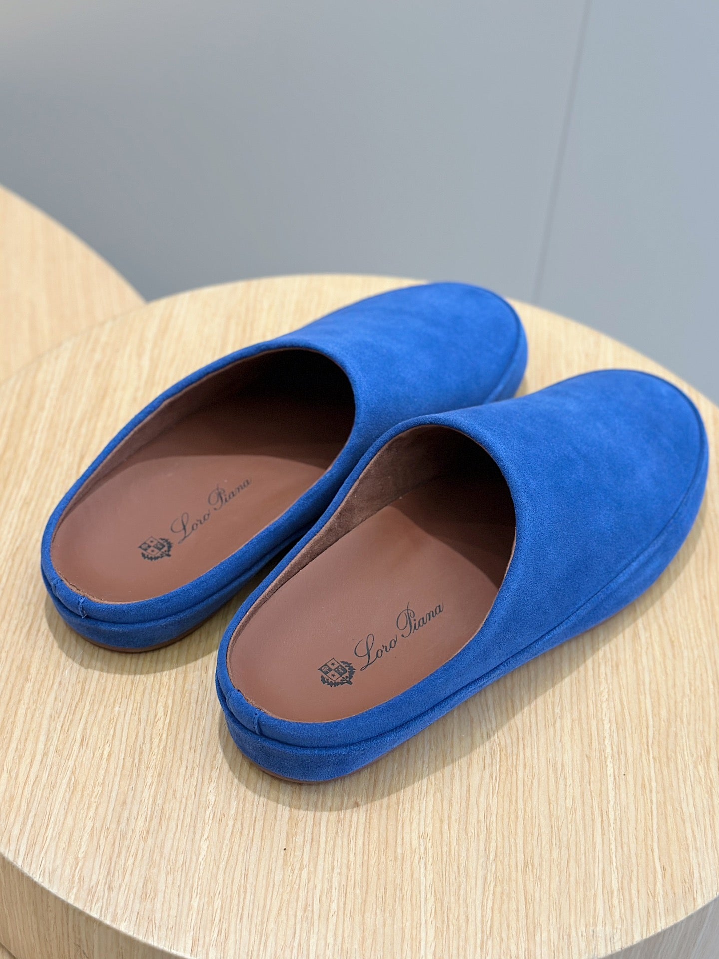 LP TOMORI SABOT MULES COBALT SUEDE